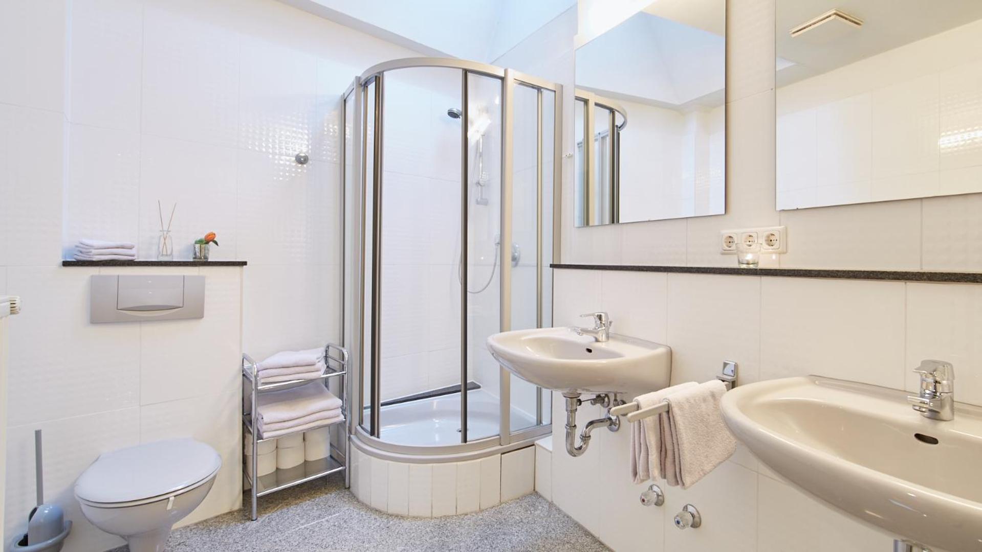 Suite (2-4 Adults) photo 2