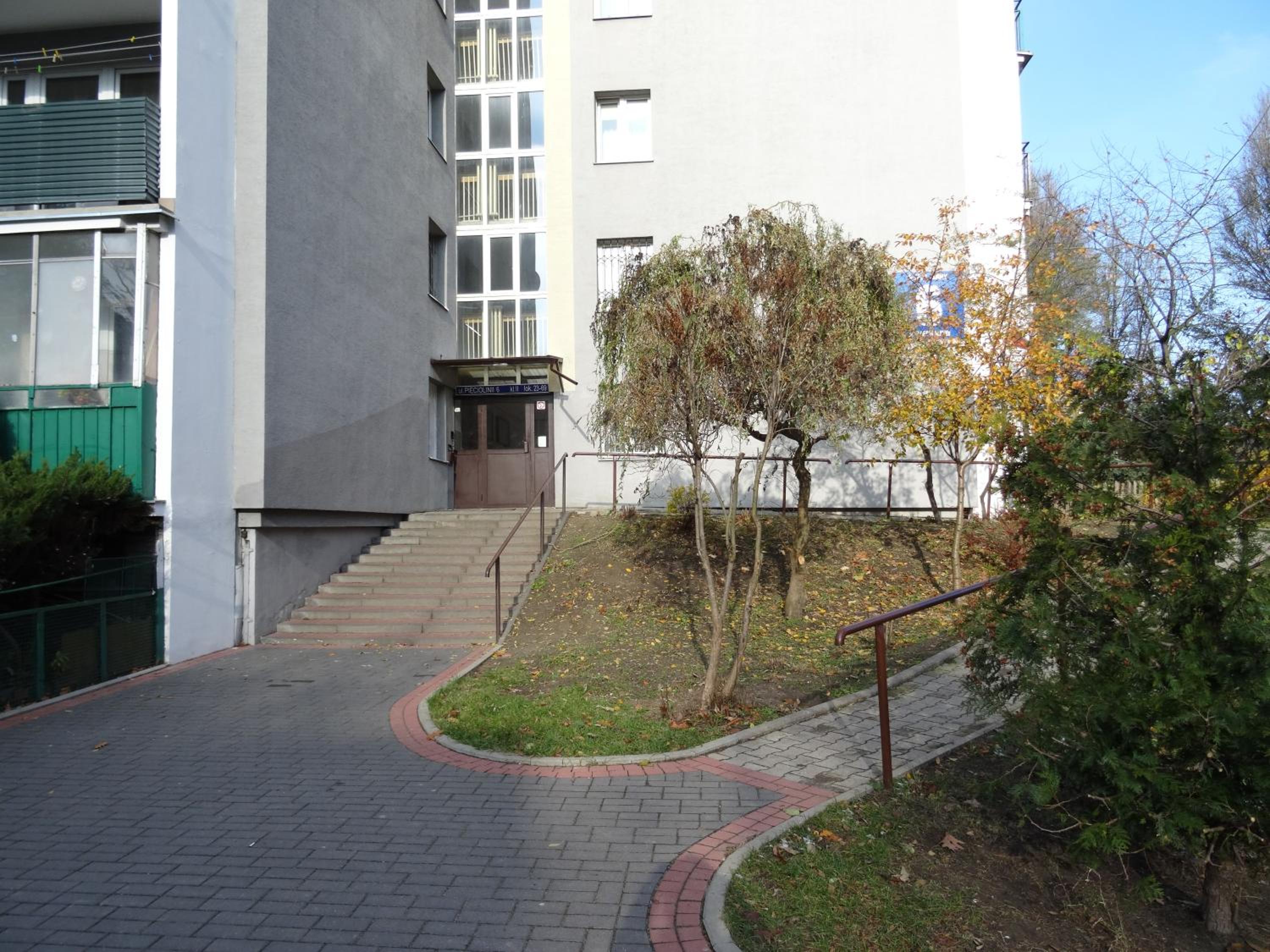 Studio Apartment - Photo 18