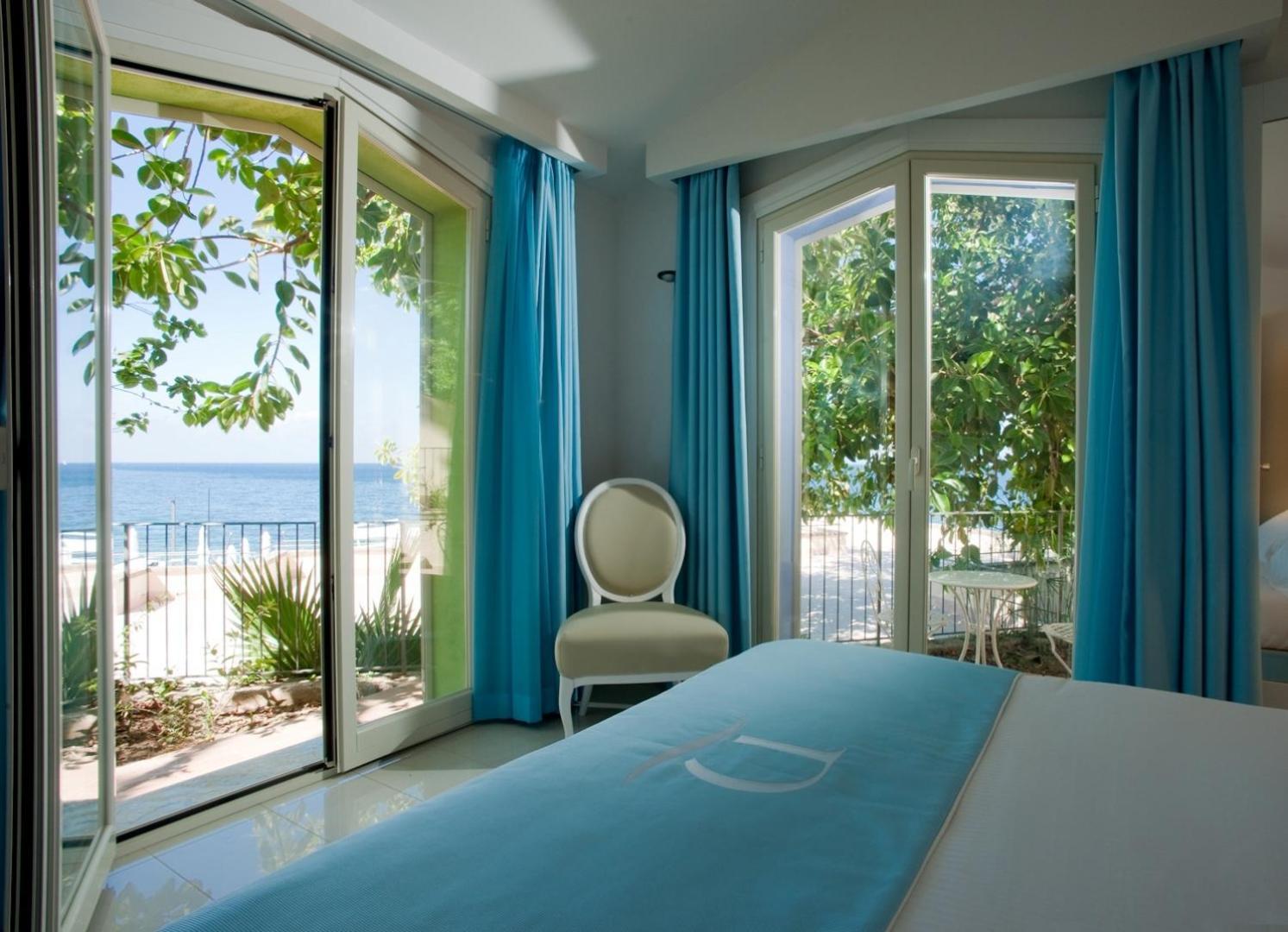 Villa with Sea View - Photo 2