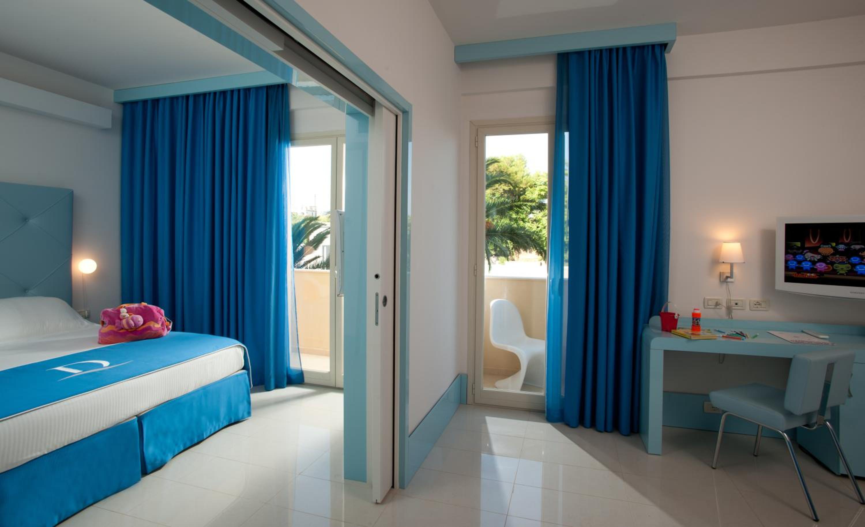 Junior Suite with Sea View - Photo 1