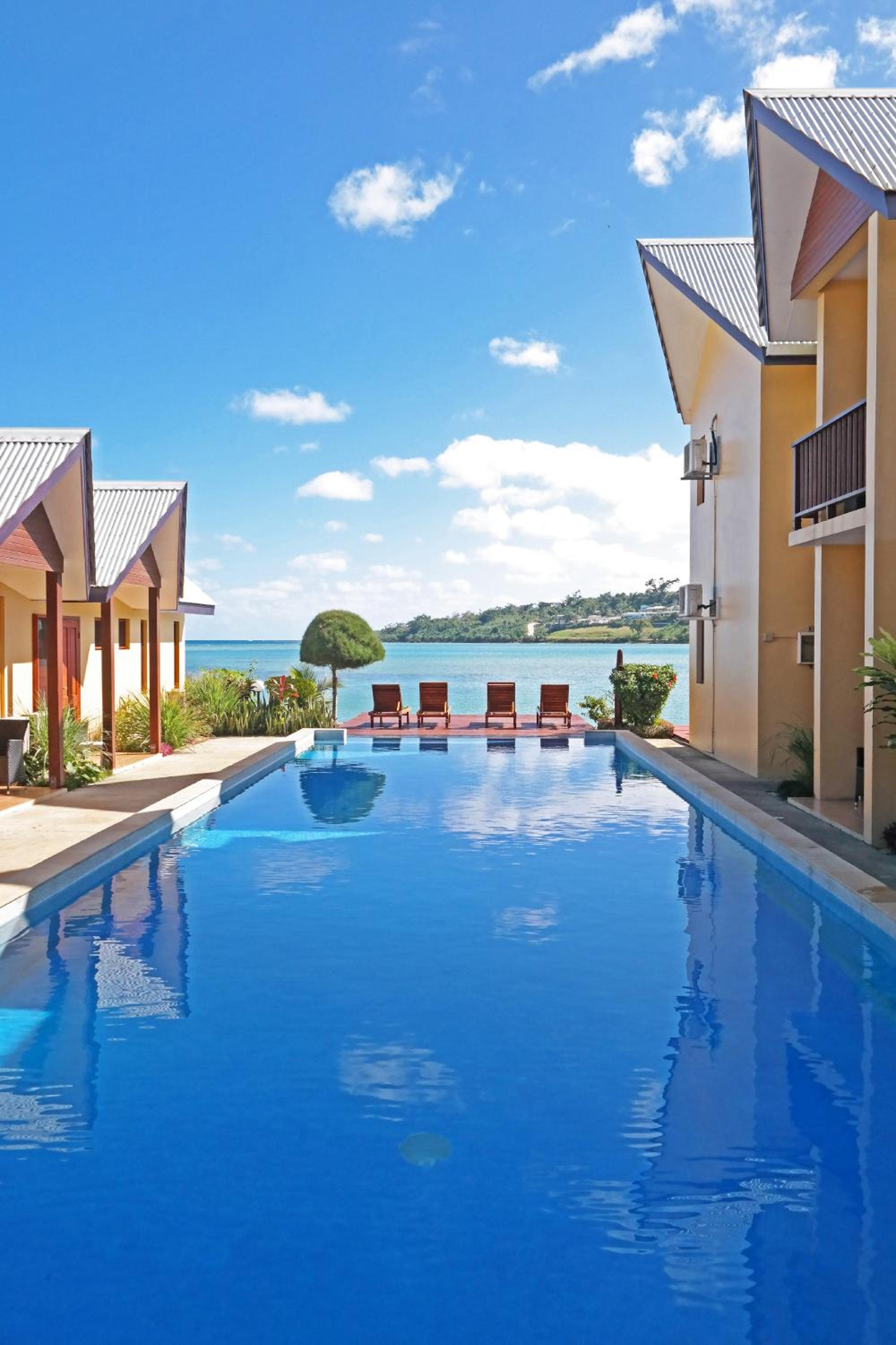 Poolside King Room photo 2