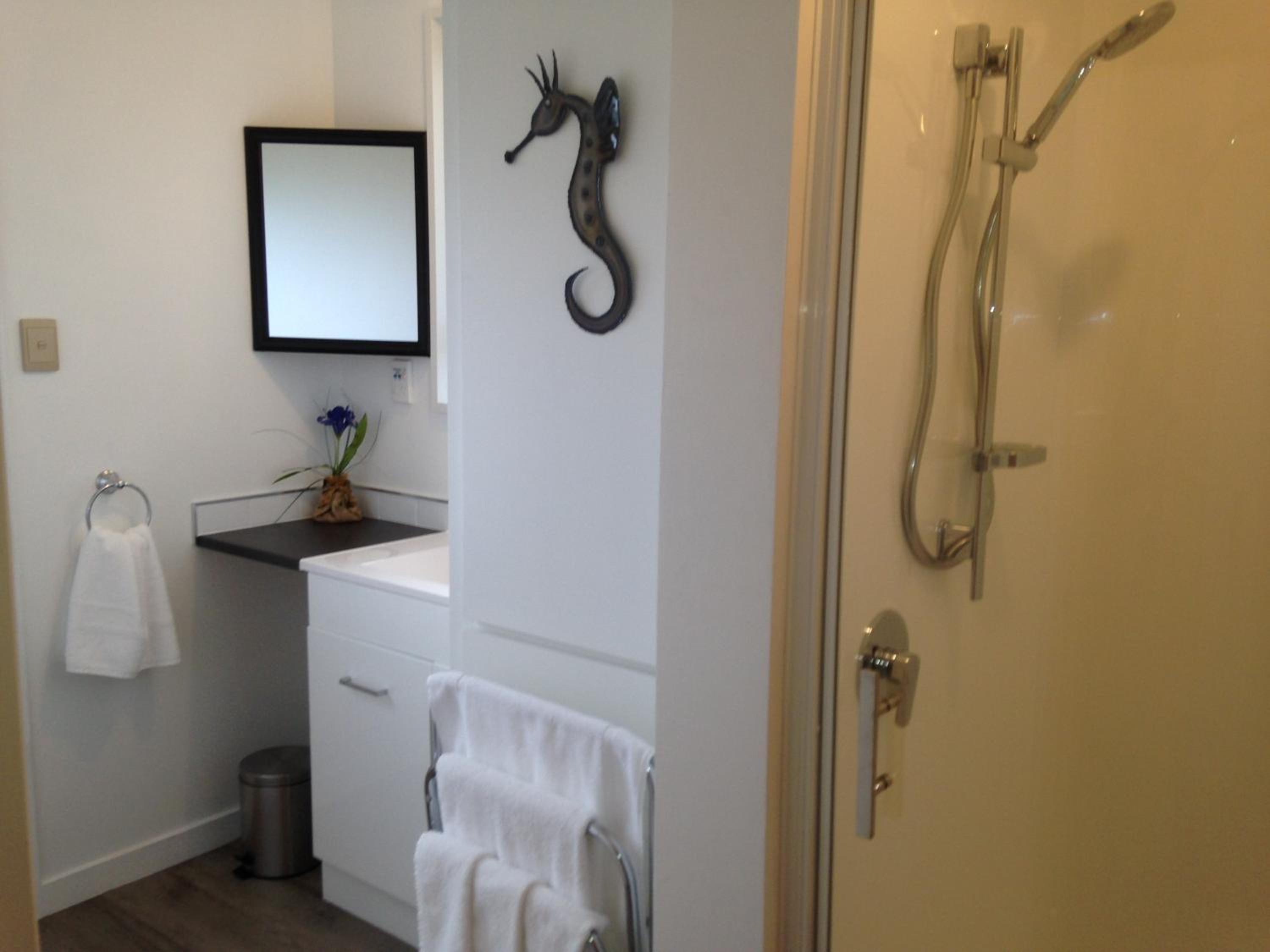 Studio Apartment - Photo 9