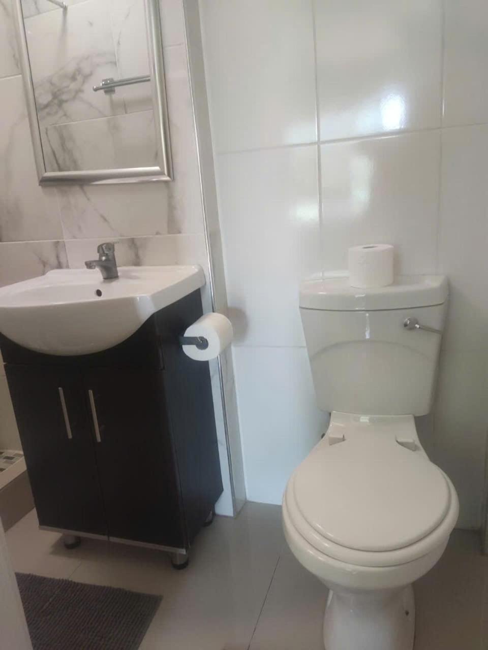 Double Room with Private Bathroom photo 2