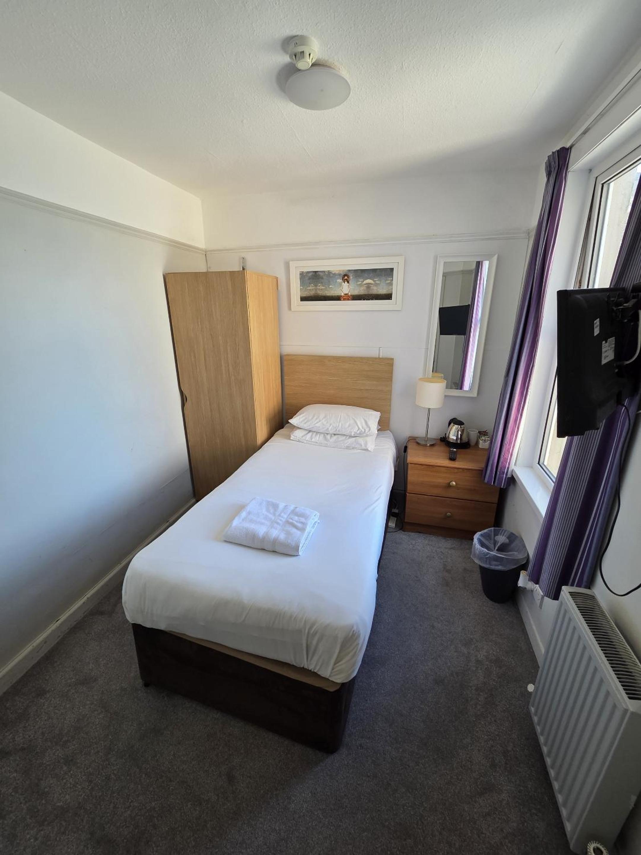 Standard Single Room