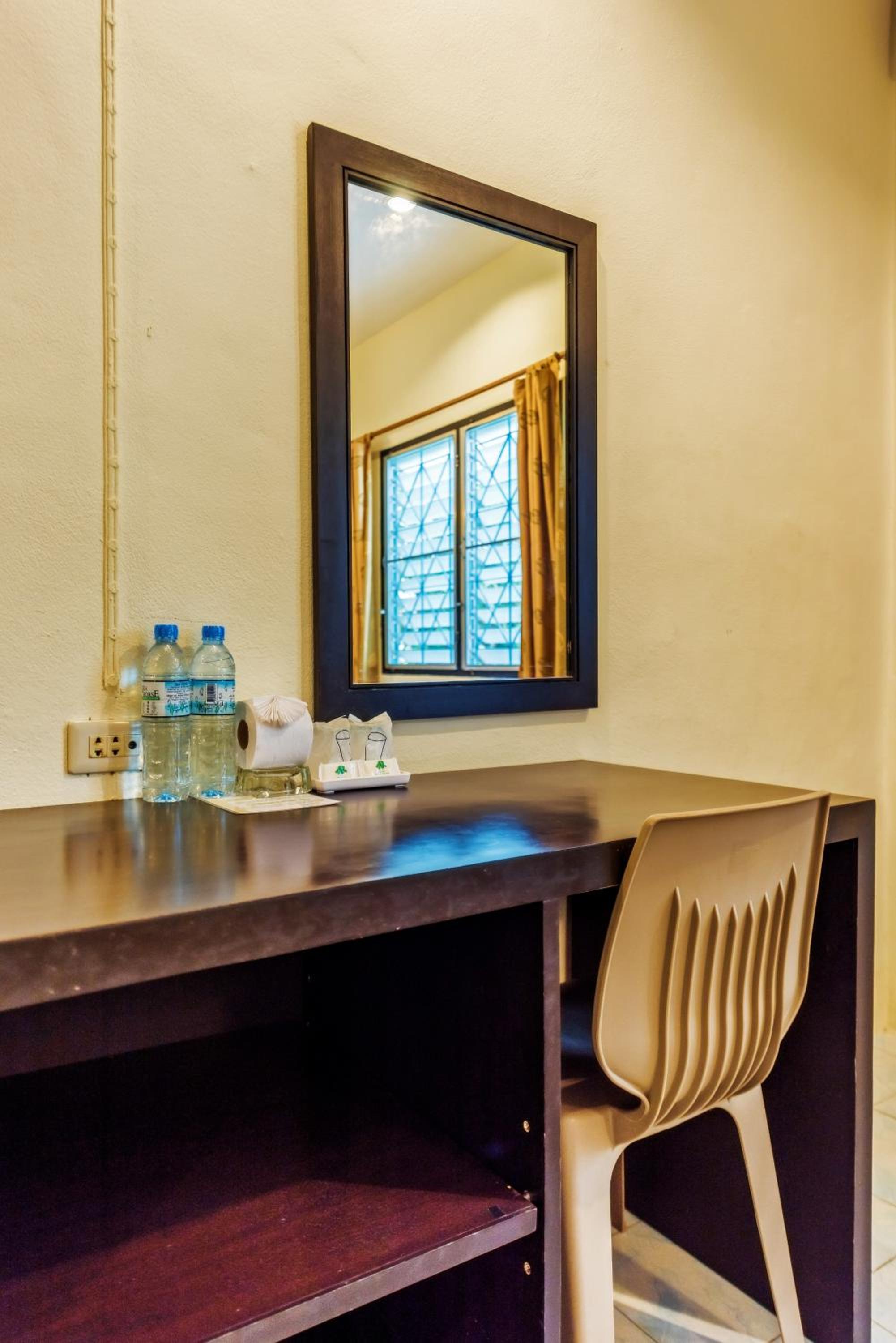 Standard Double Room with Fan - Photo 2
