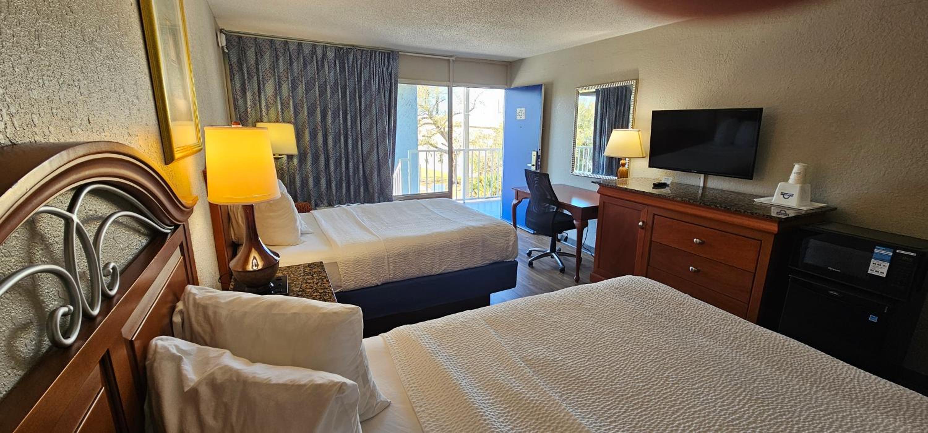 Double Room with Two Double Beds - Non-Smoking photo 1