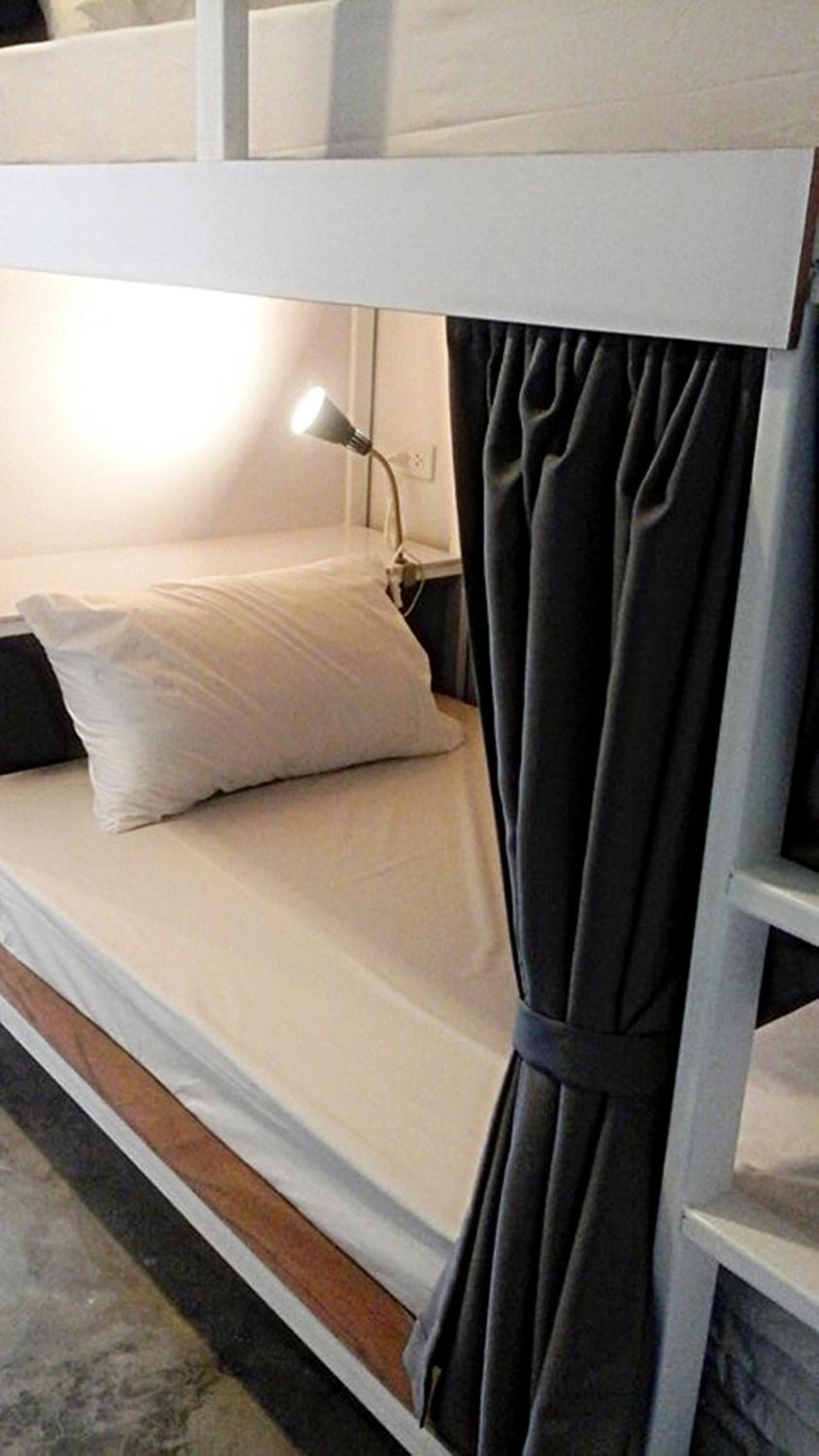Bed in 6-Bed Male Dormitory Room photo 2