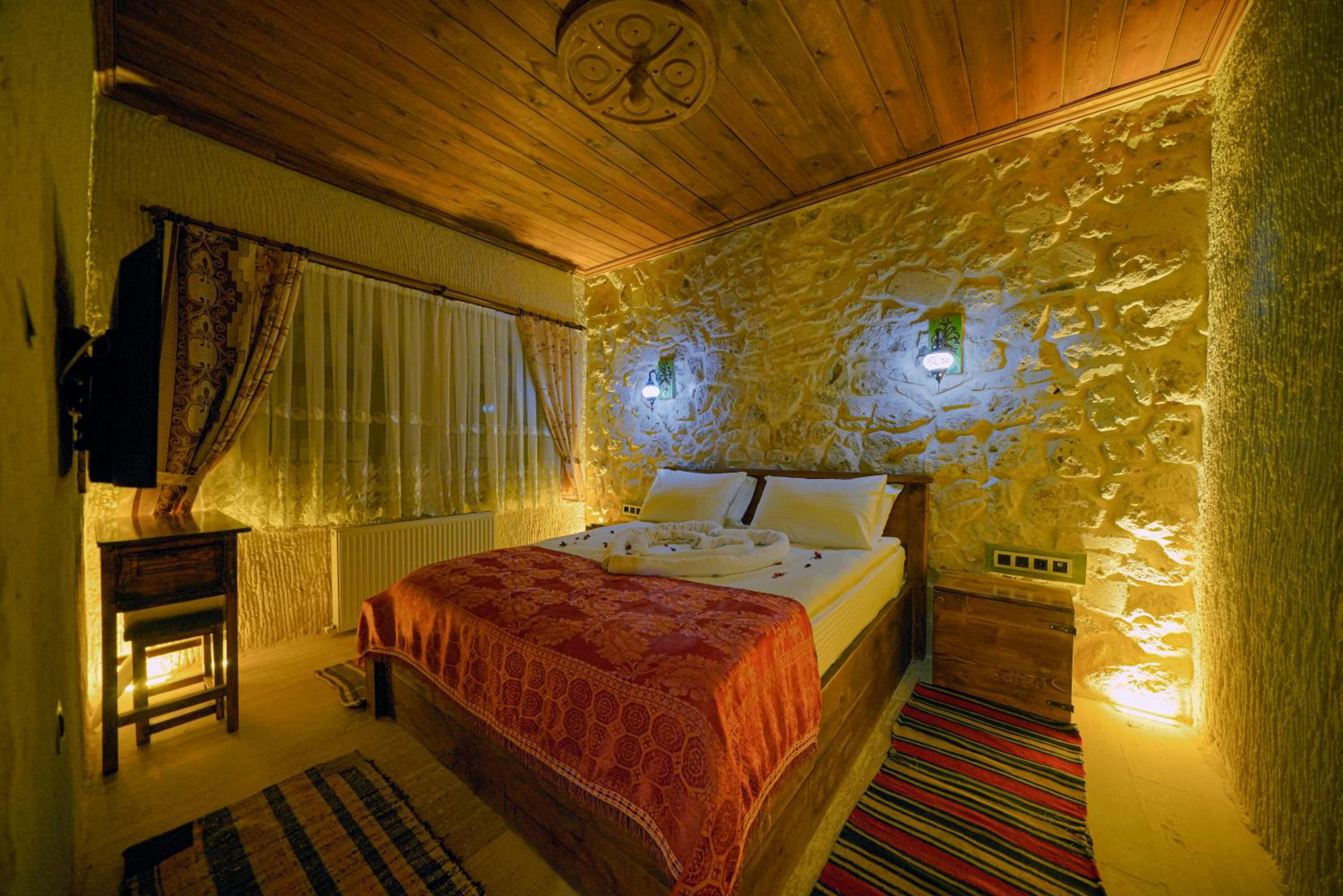Deluxe Double Room with Extra Bed