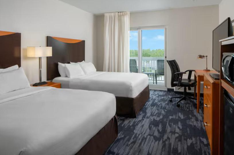 Executive Queen Suite with Sofa Bed and Balcony