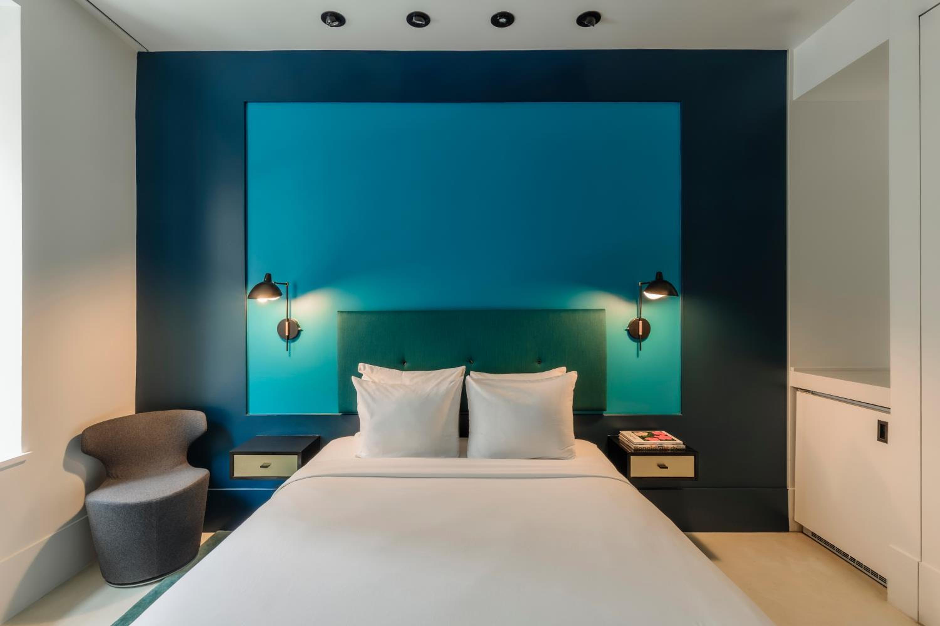 Standard Queen Room photo 1