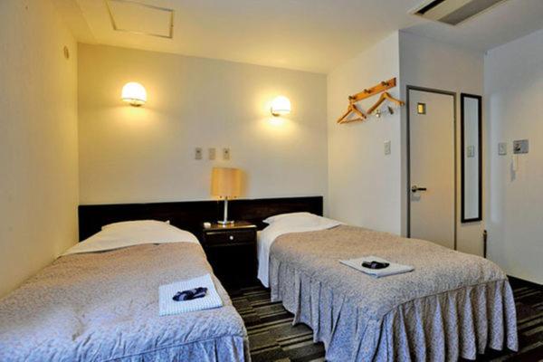 Twin Room - Smoking photo 1