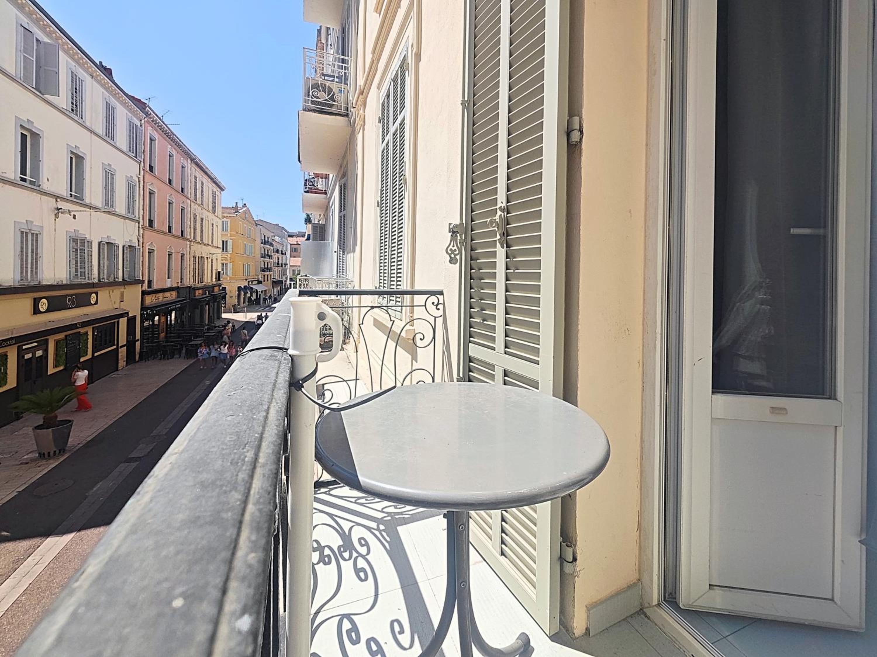 Studio with Balcony
