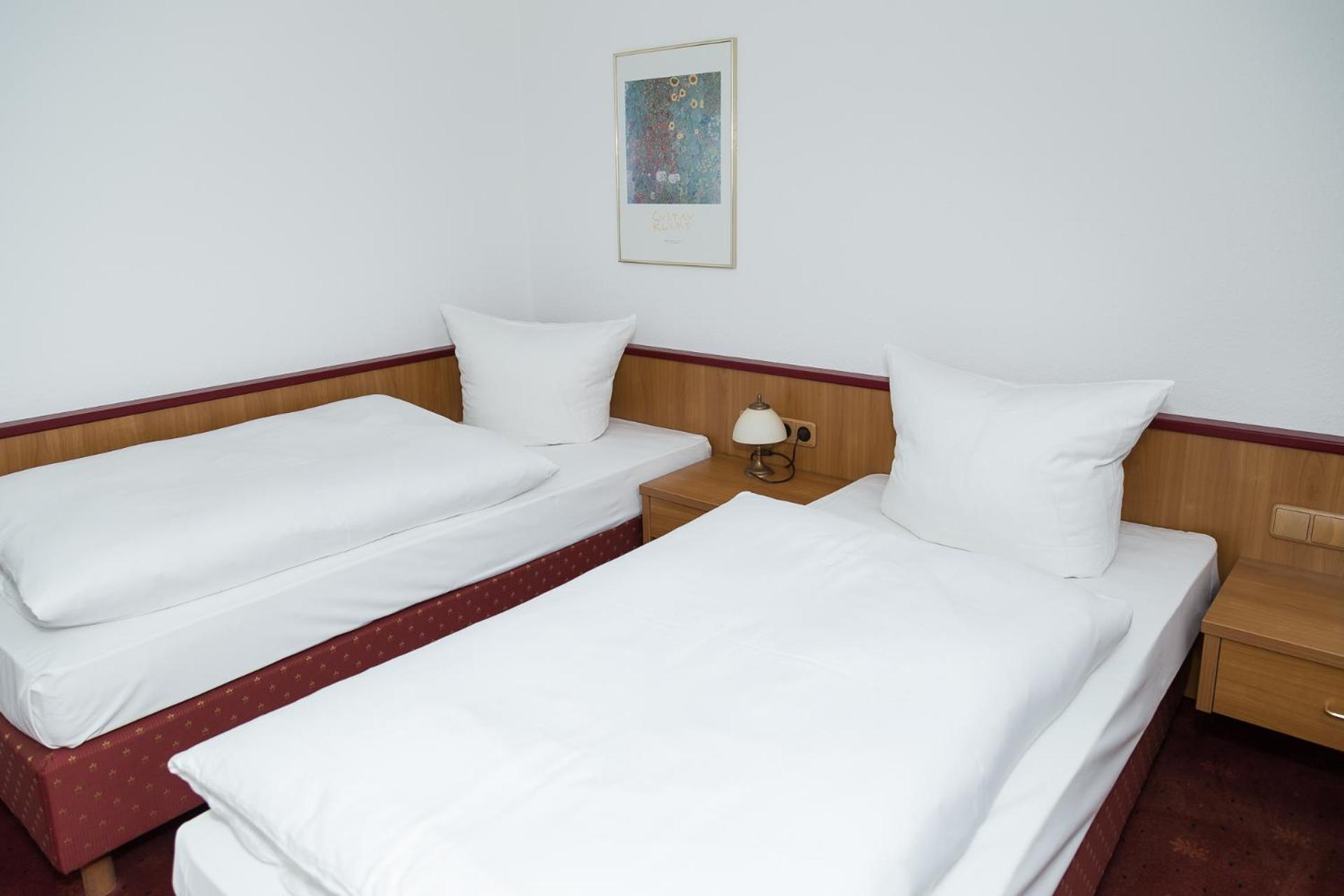 Standard Double Room photo 3