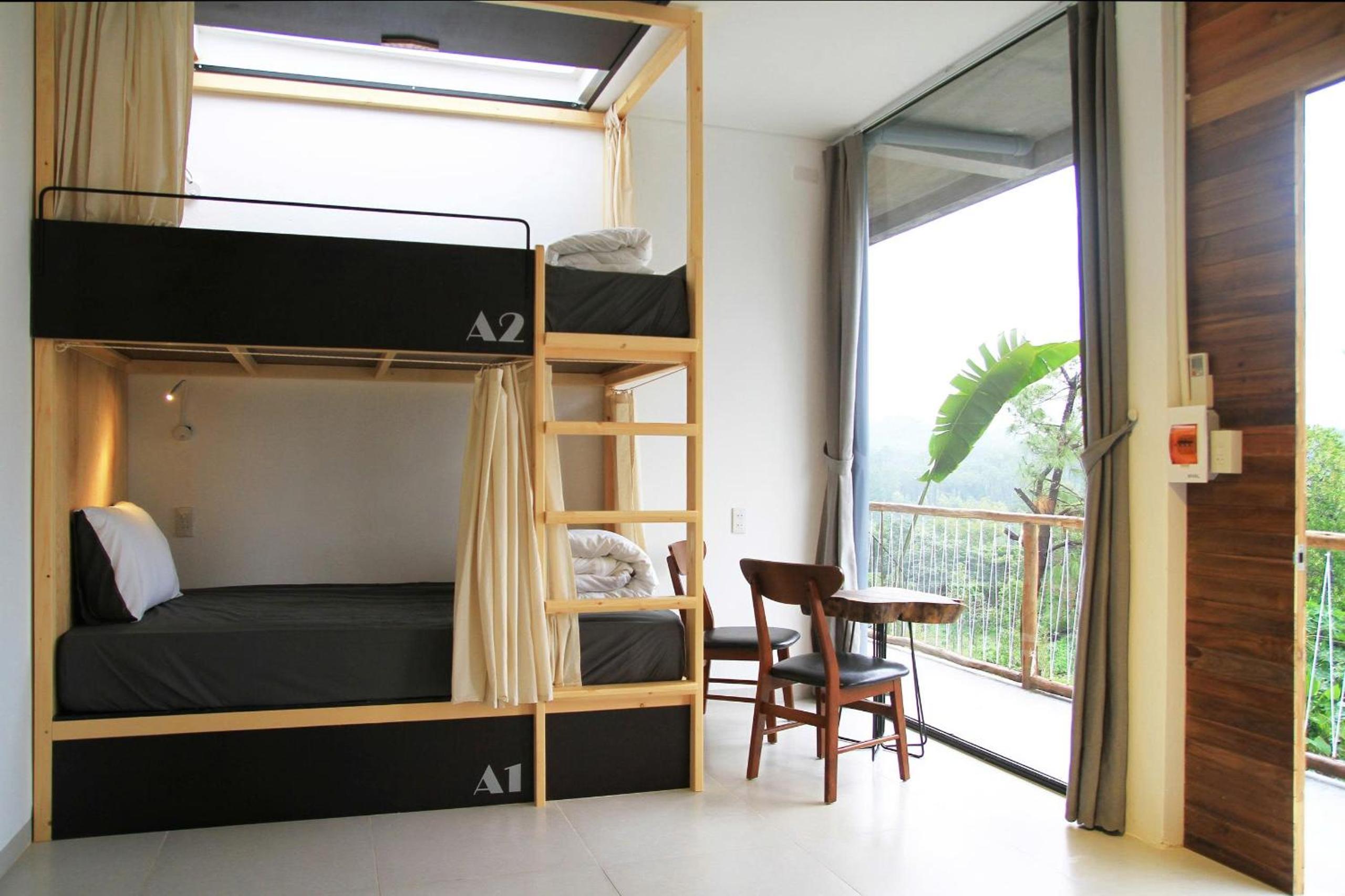 Quadruple Room with Private Bathroom
