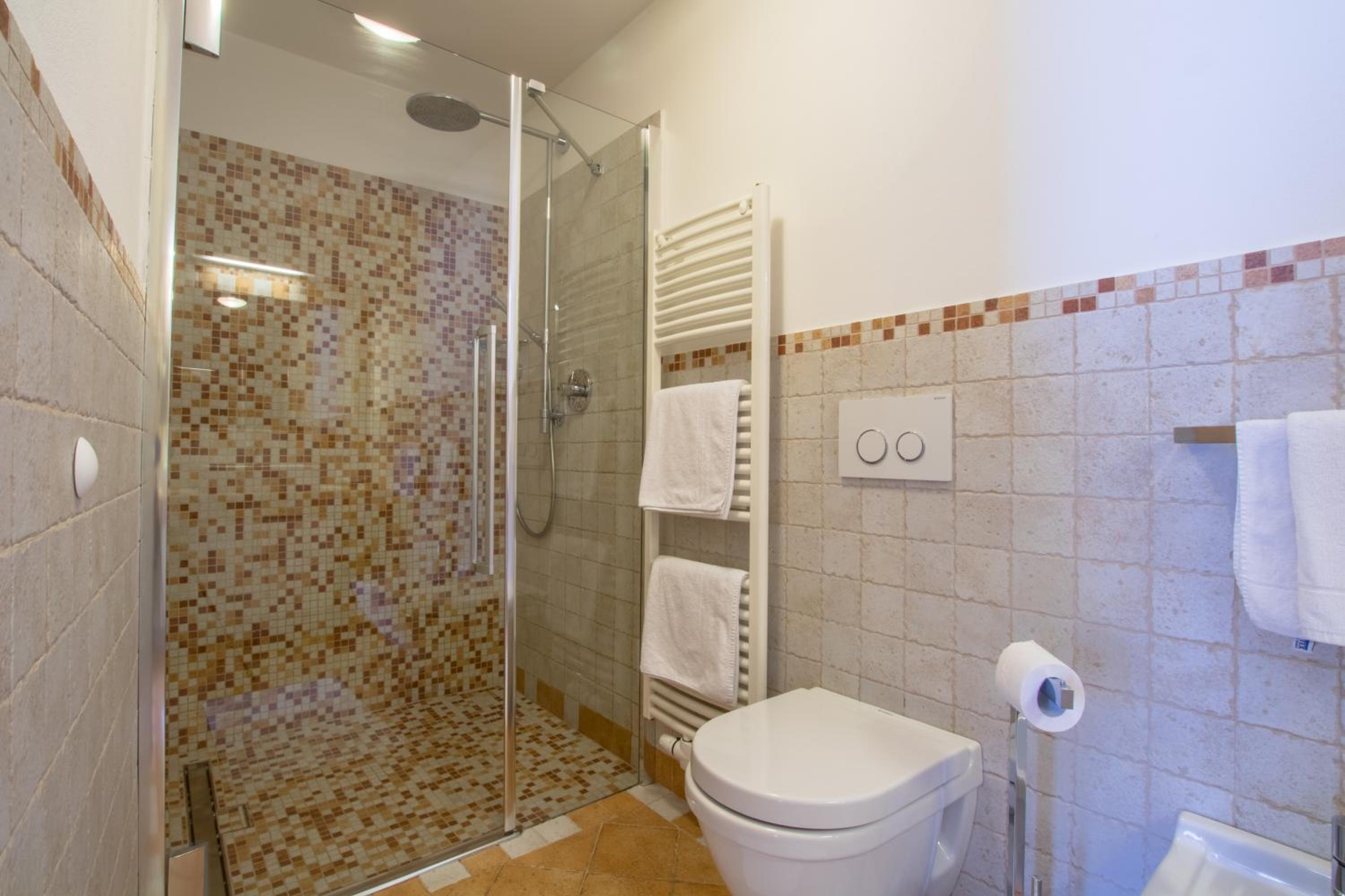 Apartment with Terrace photo 2