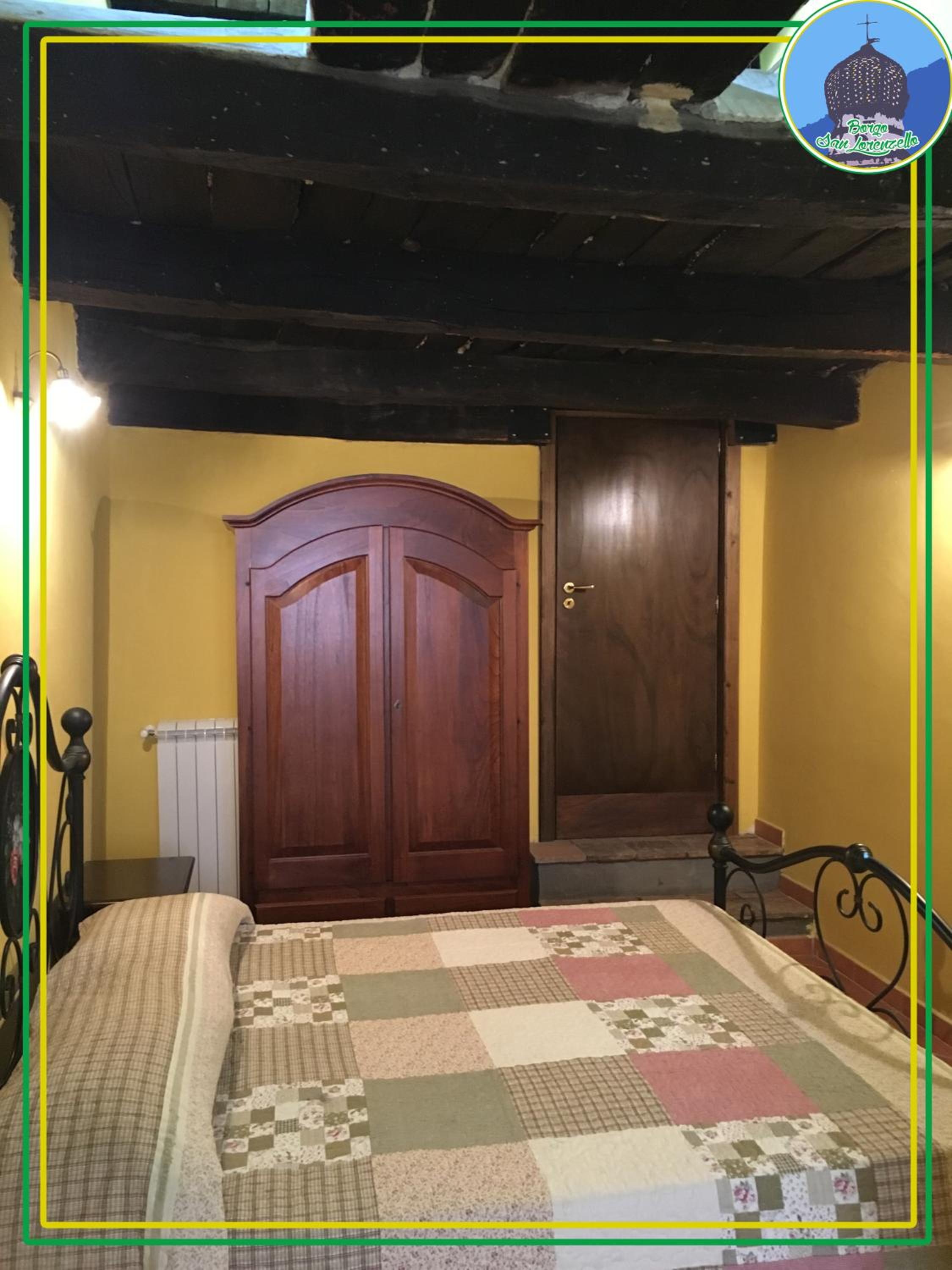 Double Room with Private Bathroom - Photo 3