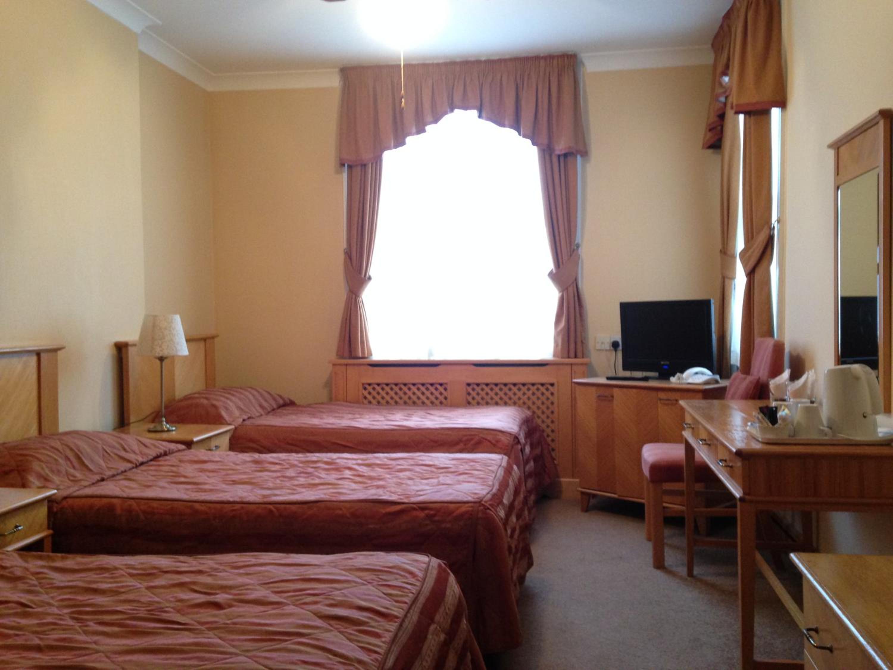 Standard Triple Room photo 3