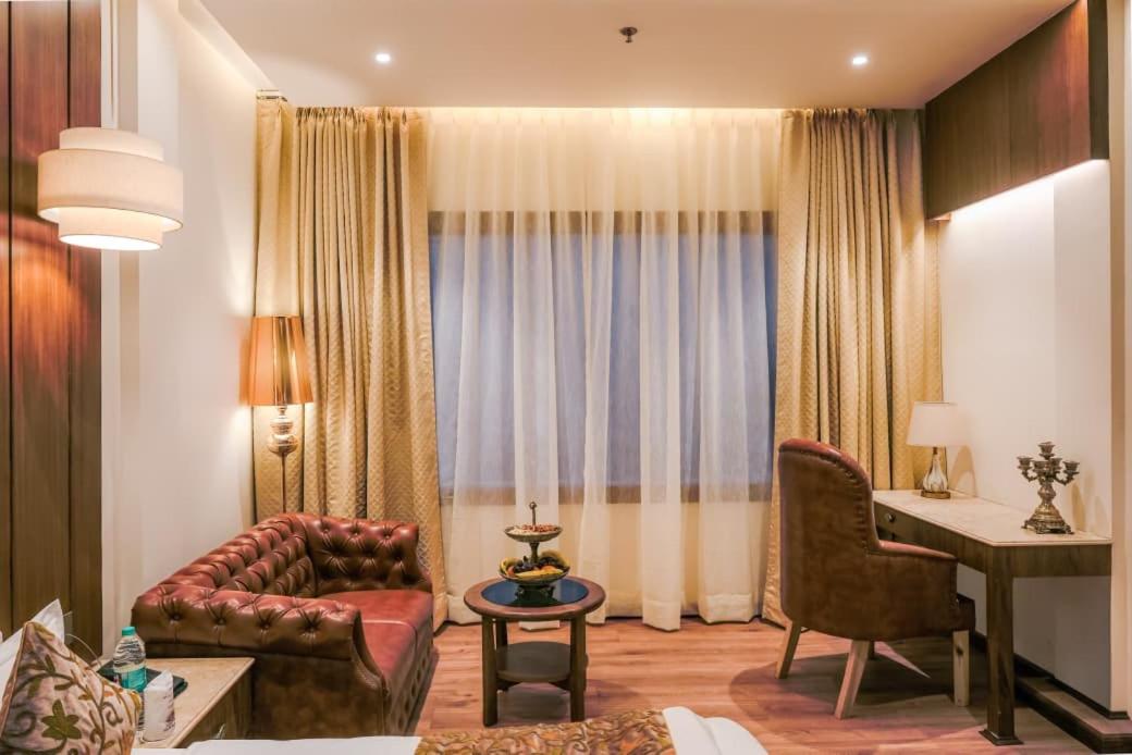 Premier Room