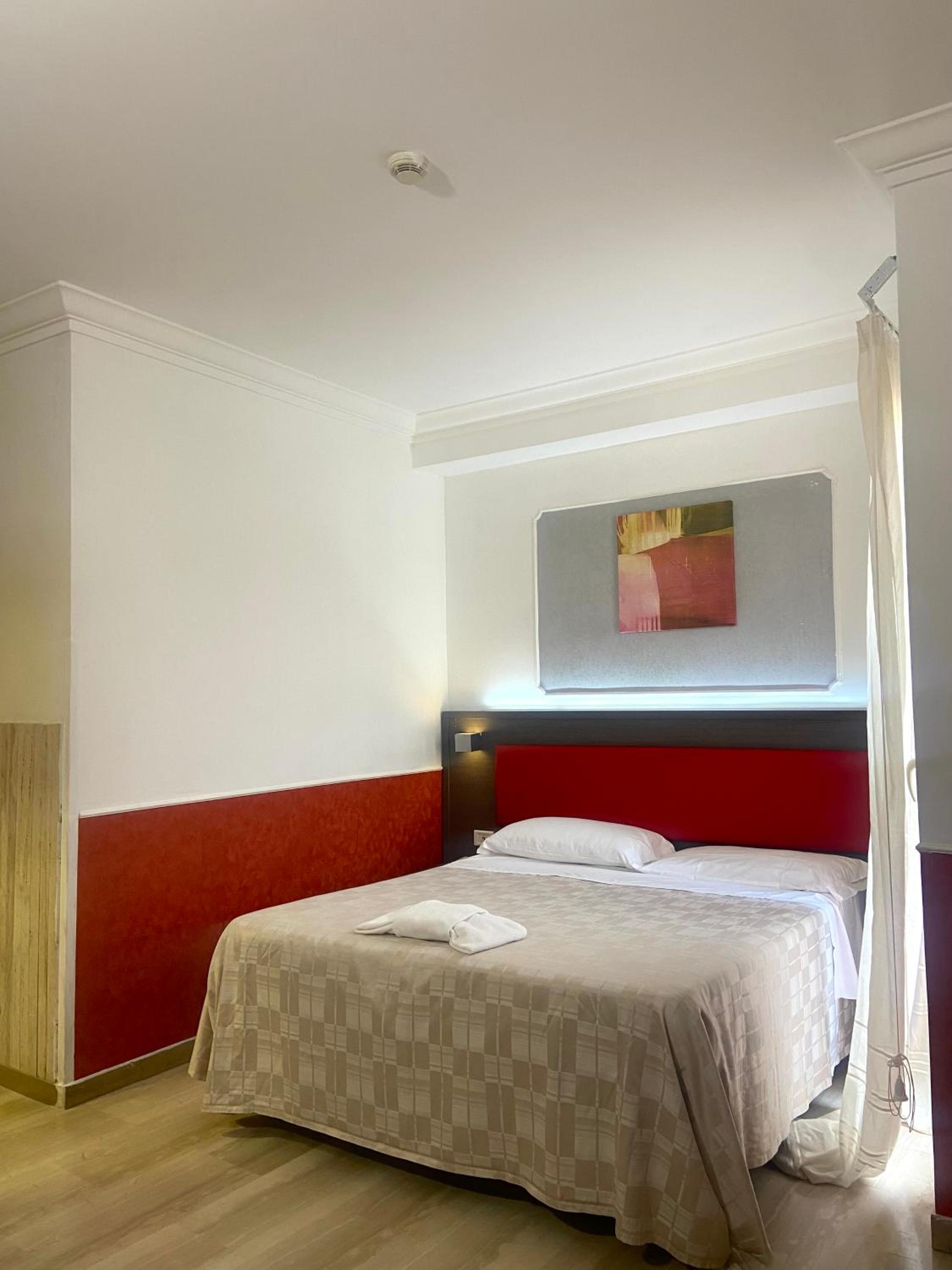 Double or Twin Room with Balcony photo 1