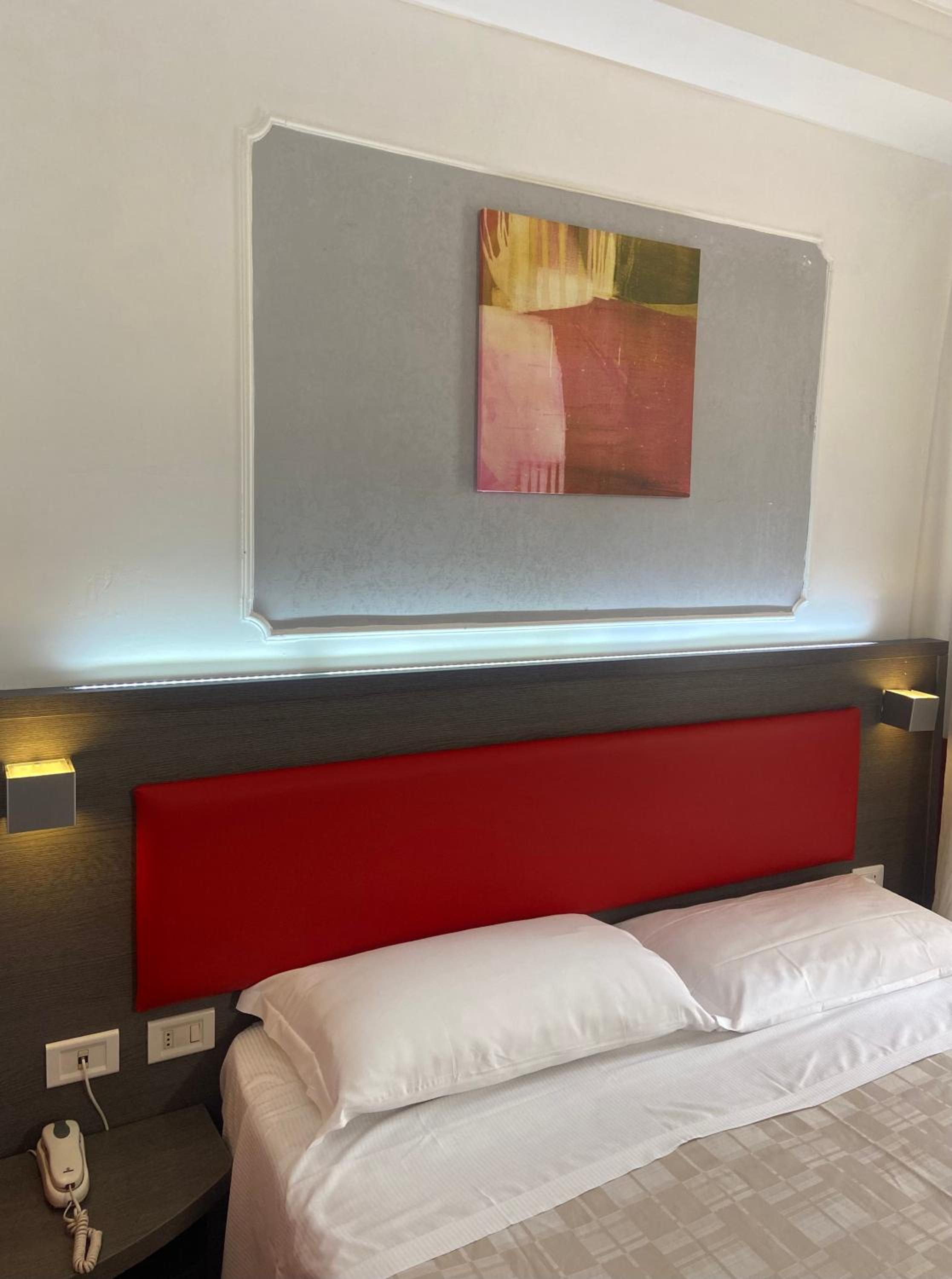 Double or Twin Room with Balcony photo 3