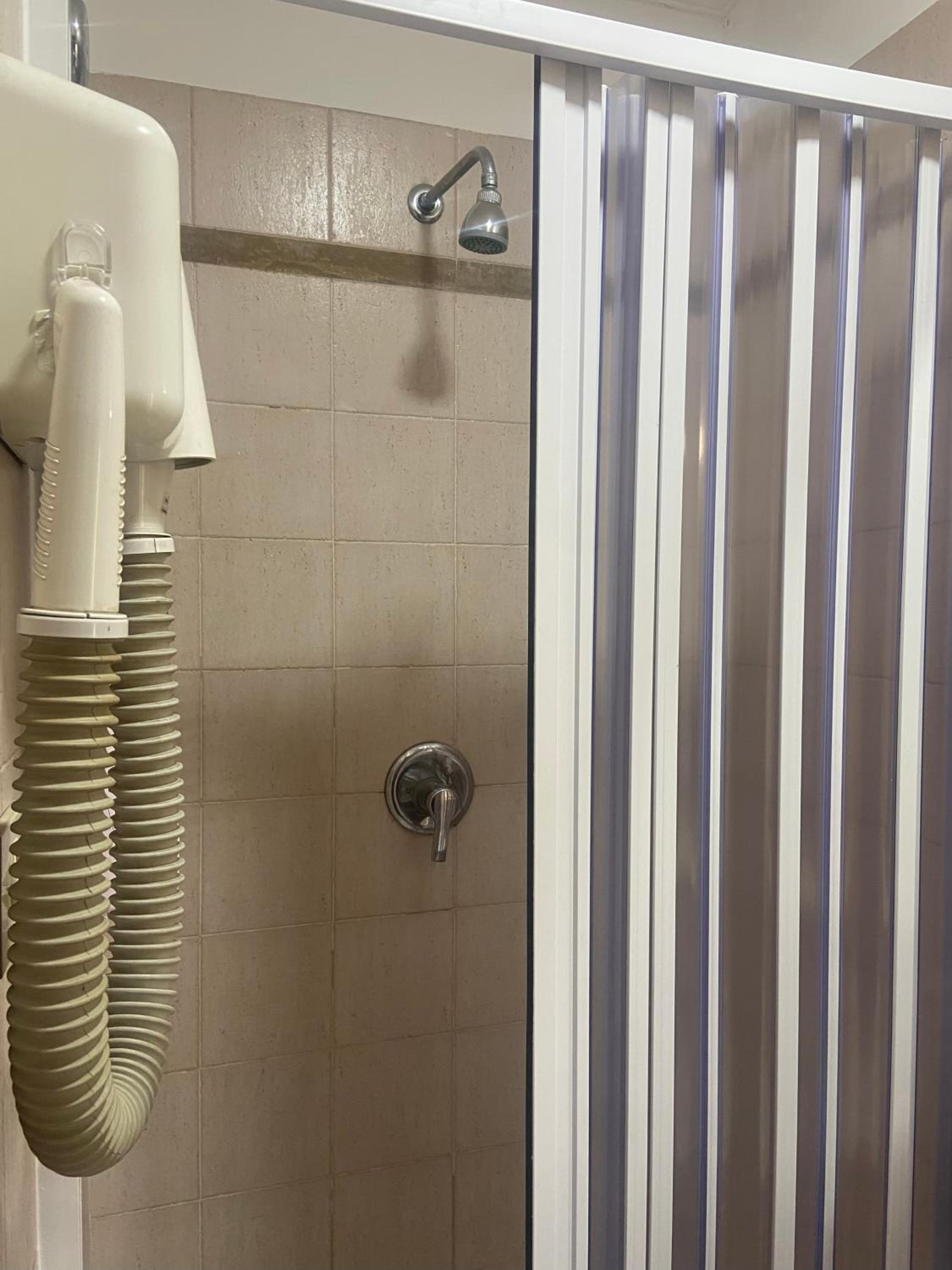 Double or Twin Room with Balcony photo 3