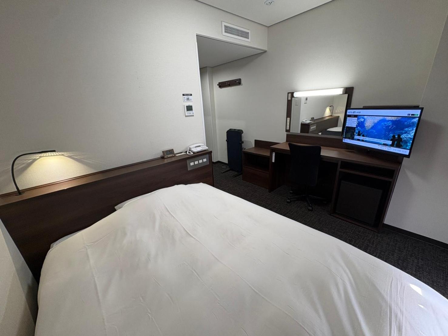Single Room with Additional Amenities - Non-Smoking photo 2