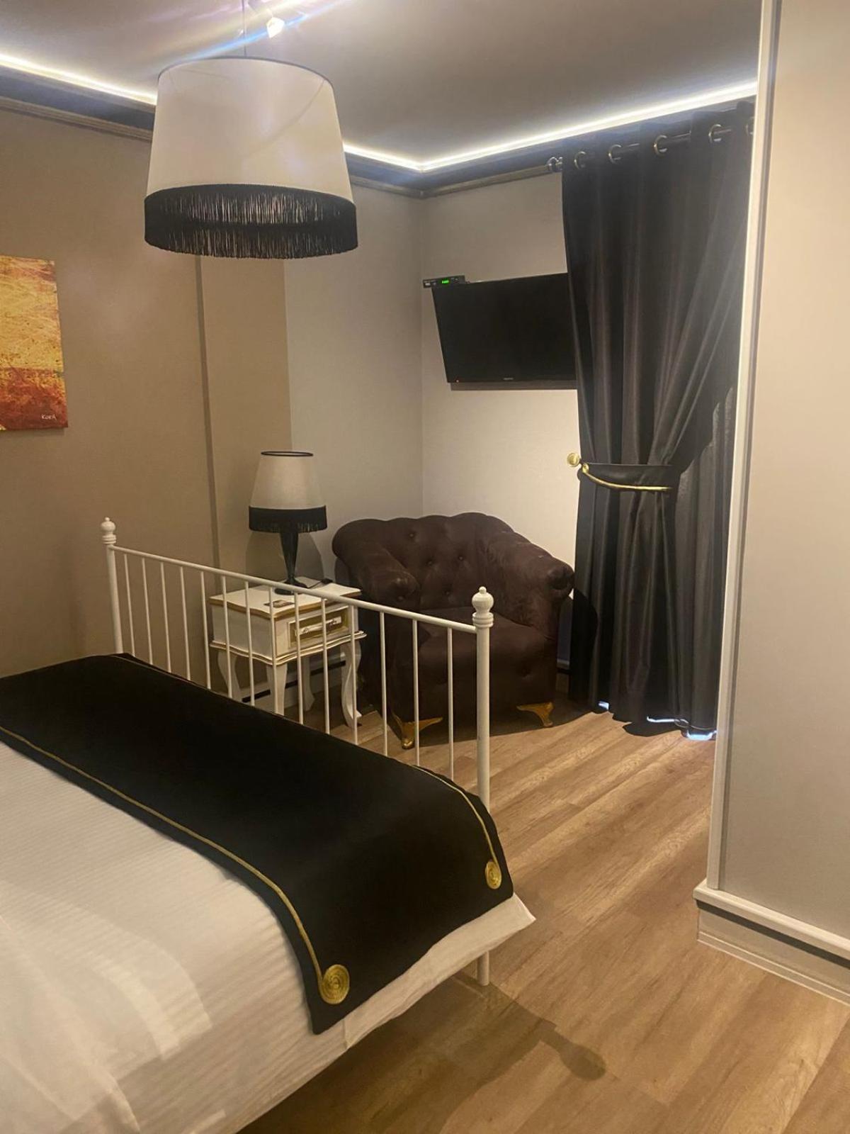 Budget Double Room photo 2