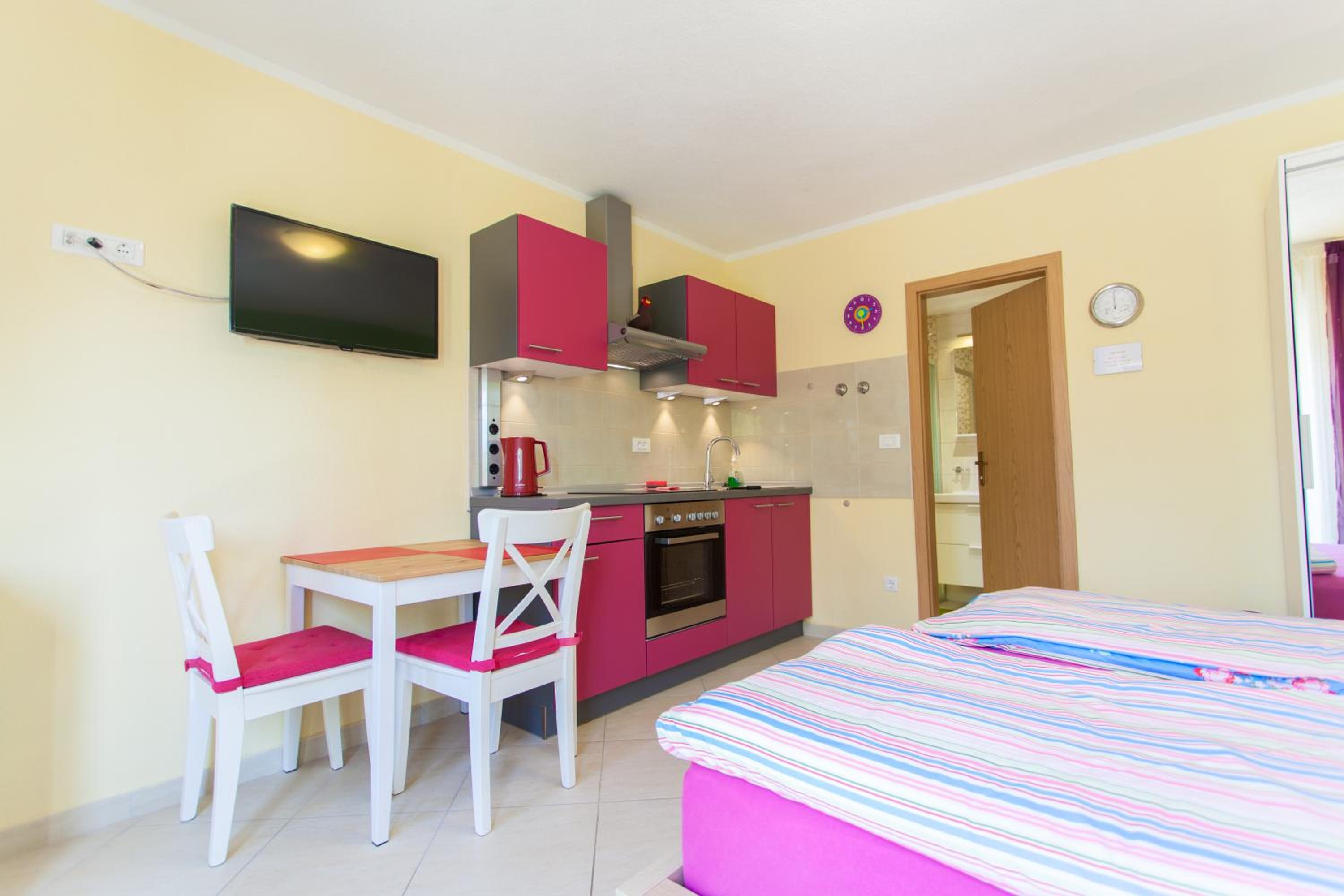 Studio Apartment