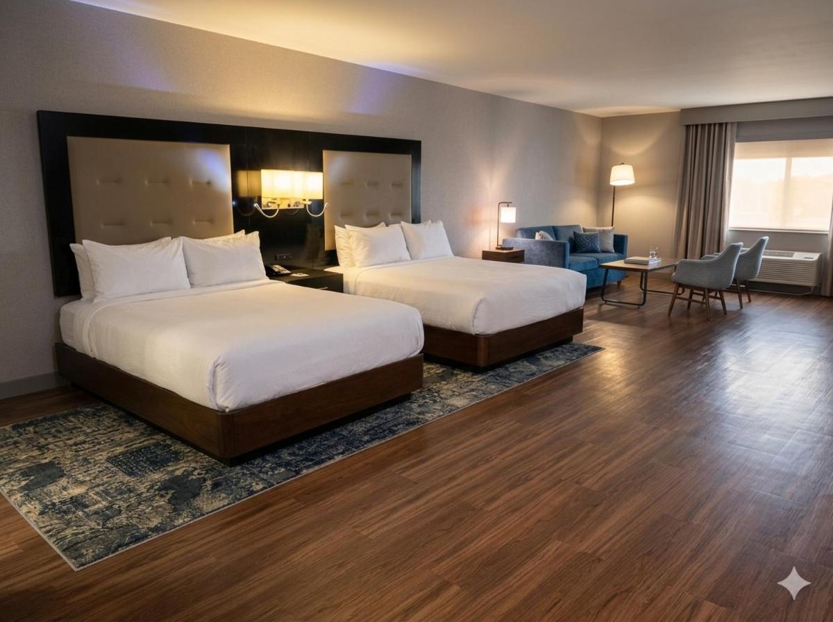 Queen Room with Two Queen Beds photo 1