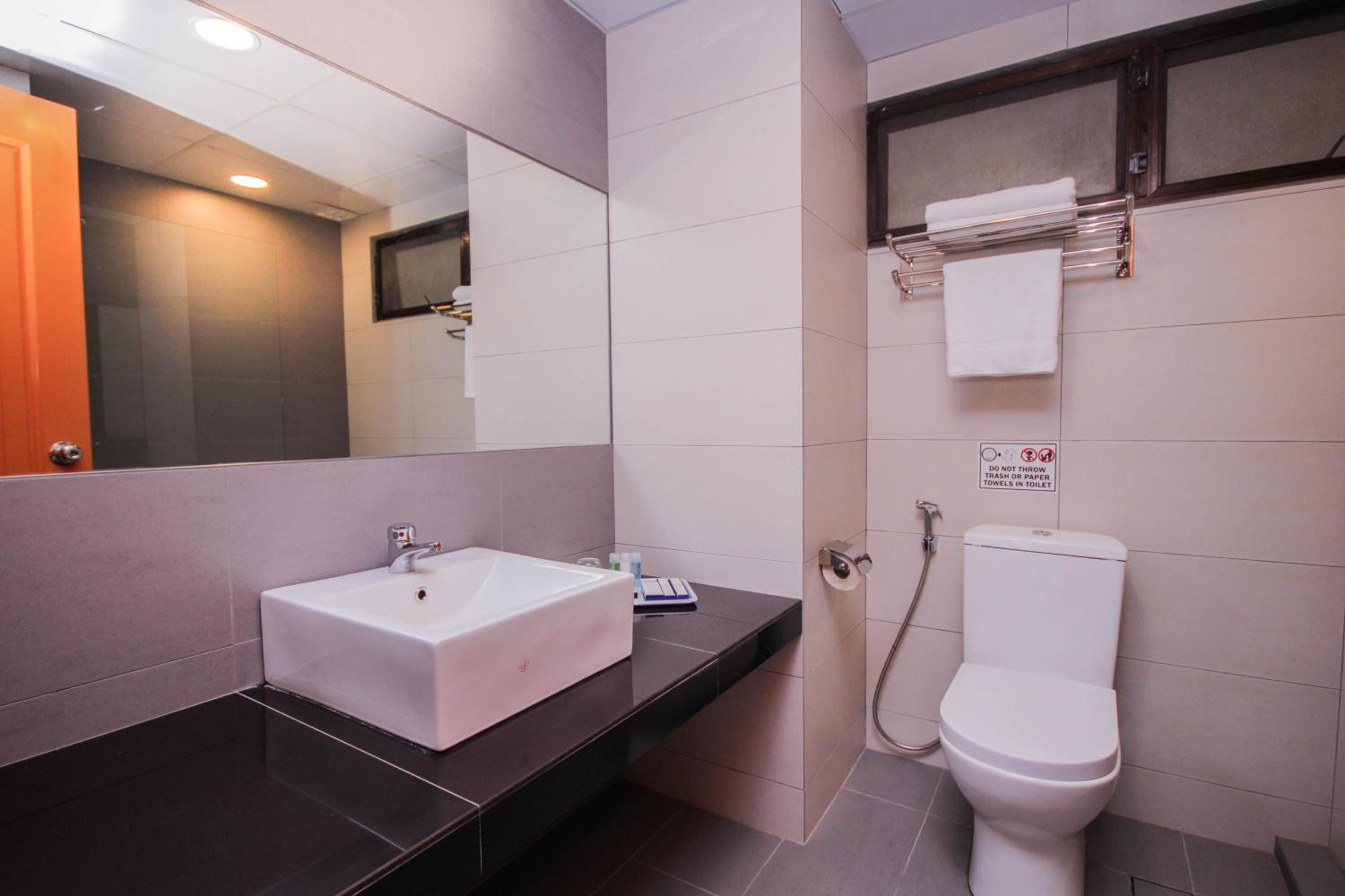 2 Bedroom Apartment - Photo 4