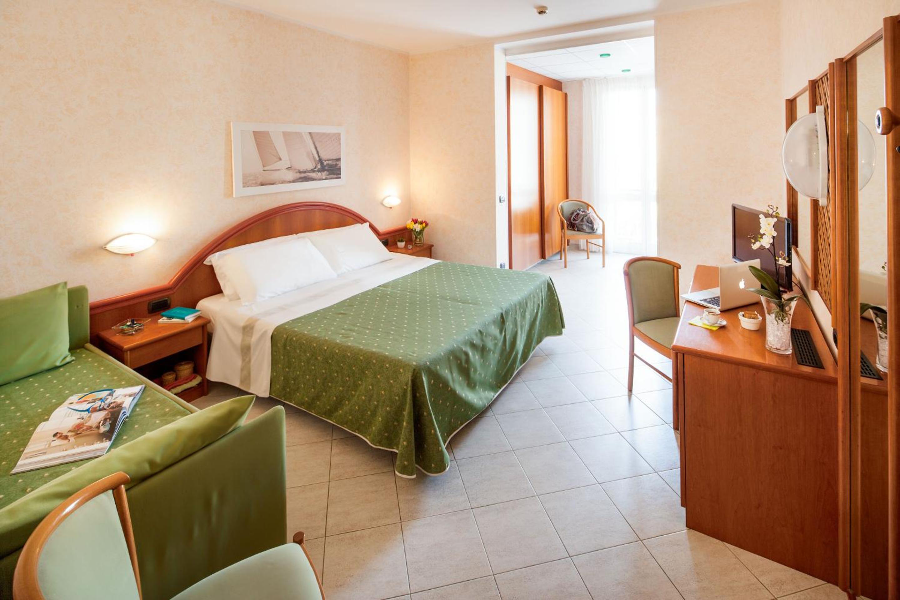 Quadruple Room photo 3
