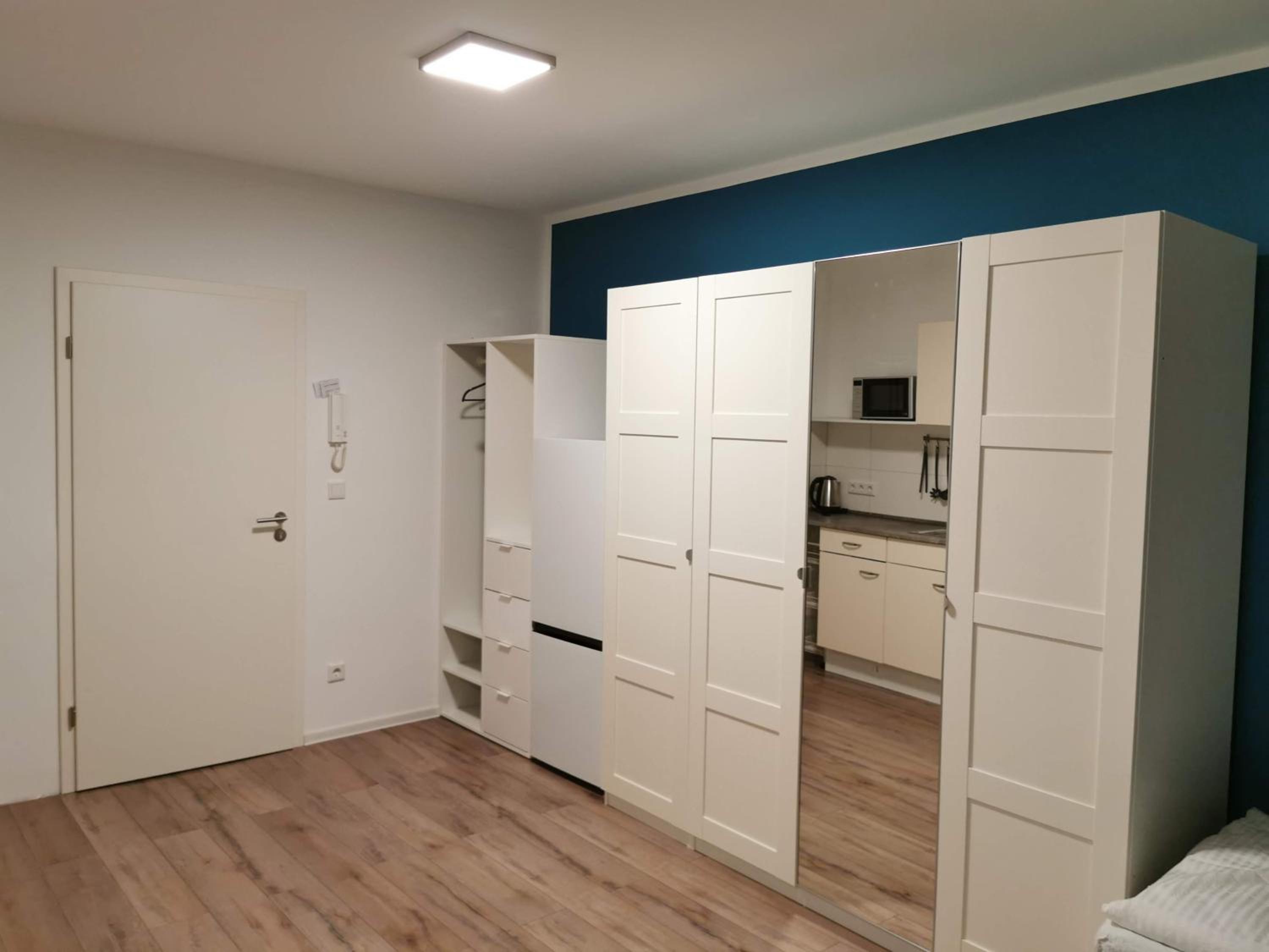 One-Bedroom Apartment 306 photo 3