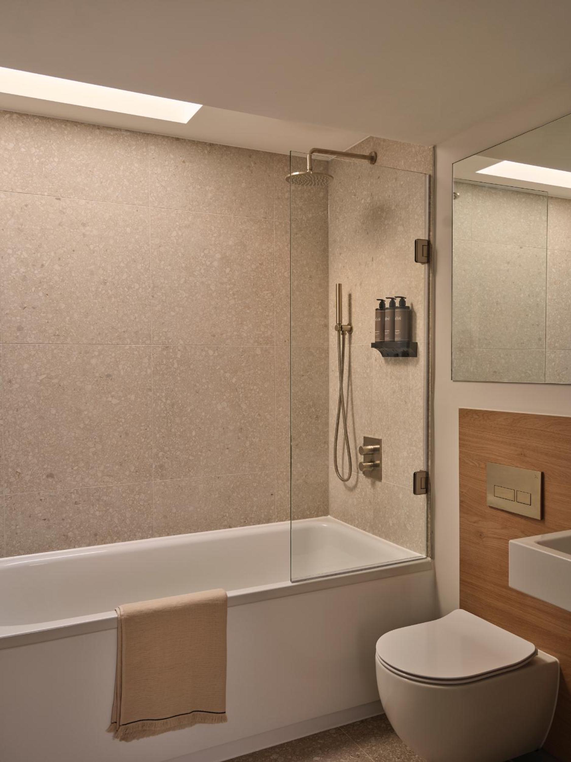 The Executive Two Bedroom Suite Twin photo 2