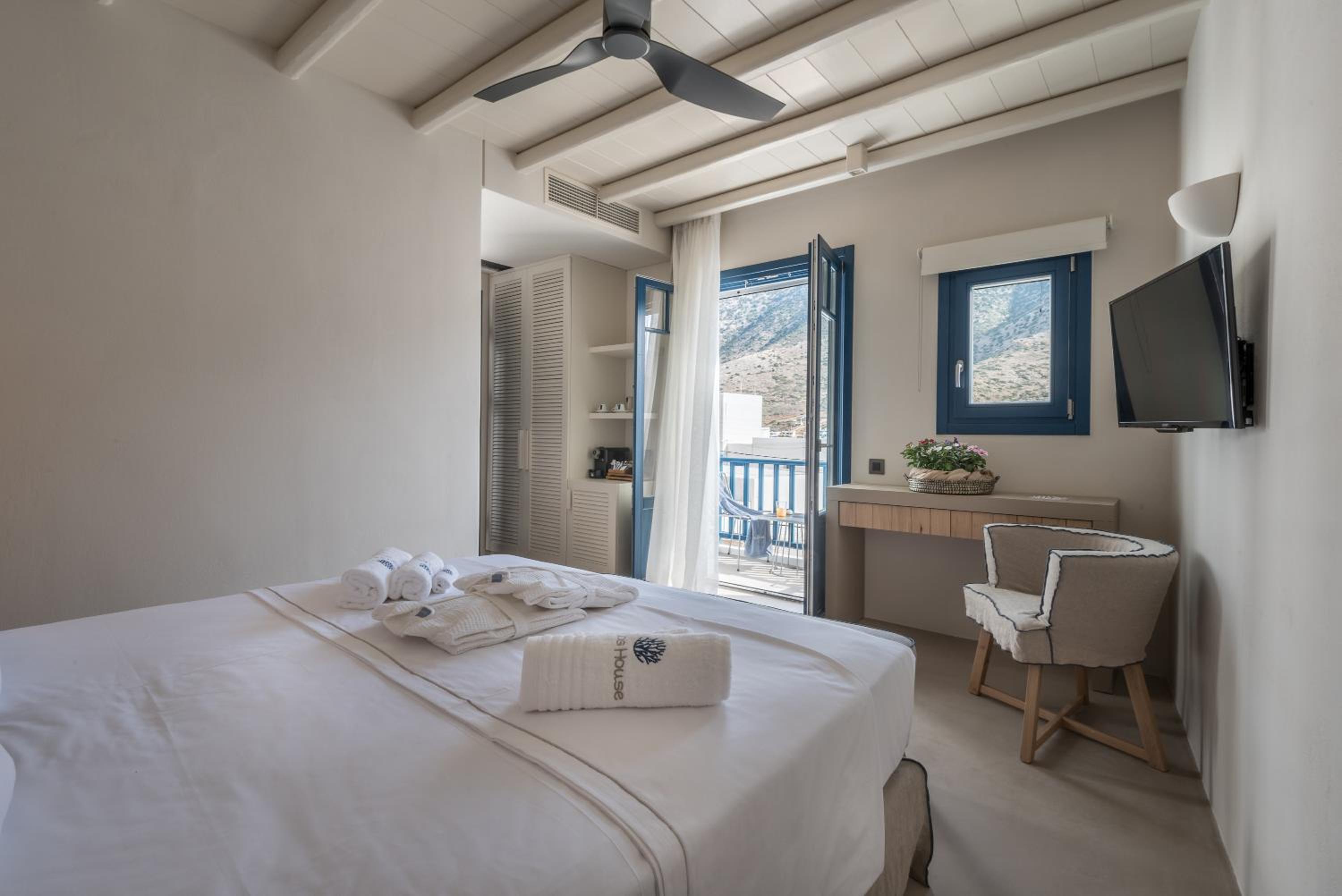  Double Room with City View photo 1