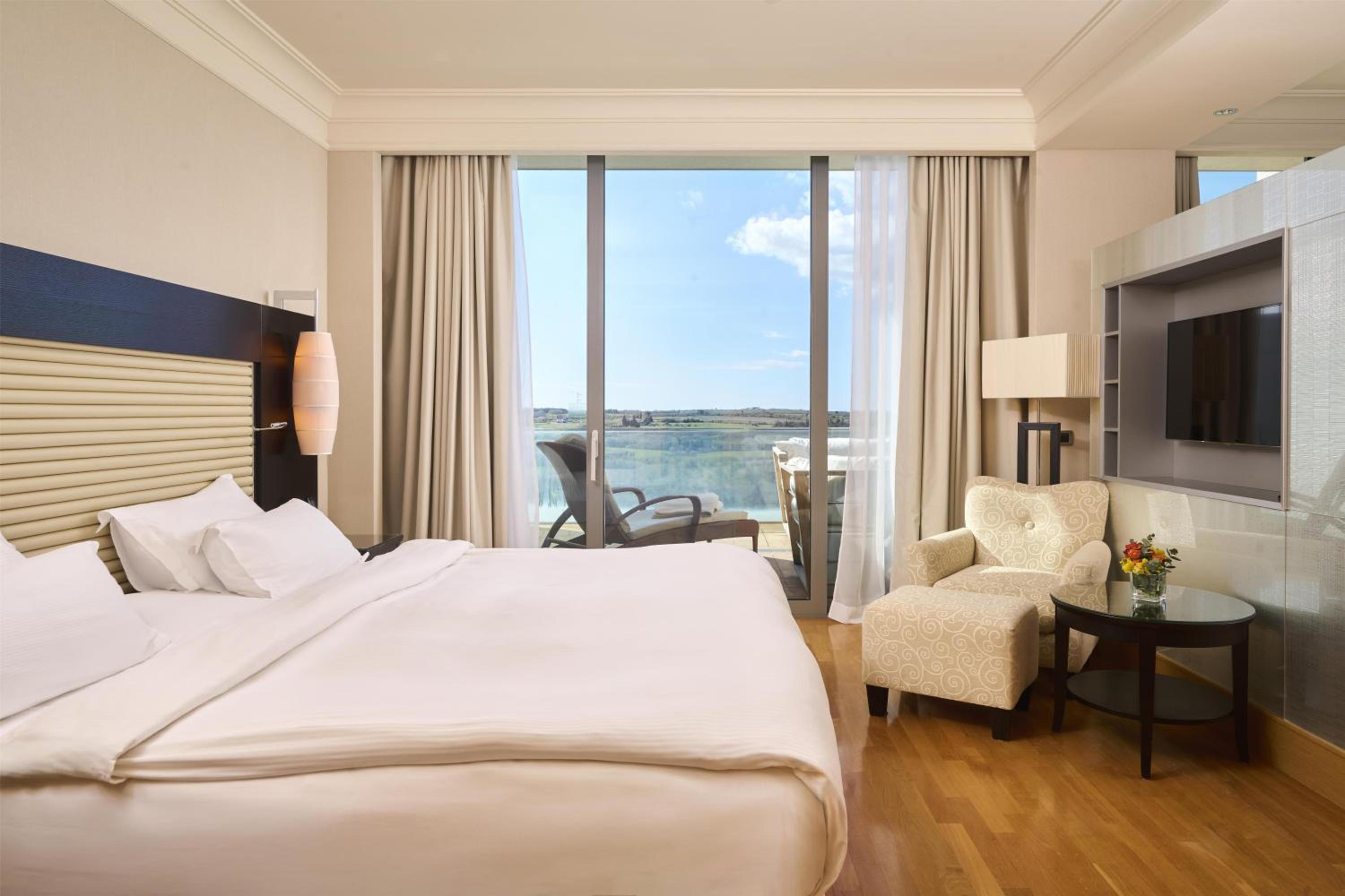 Junior Suite with Extra Bed (3 Adults + 1 Child)