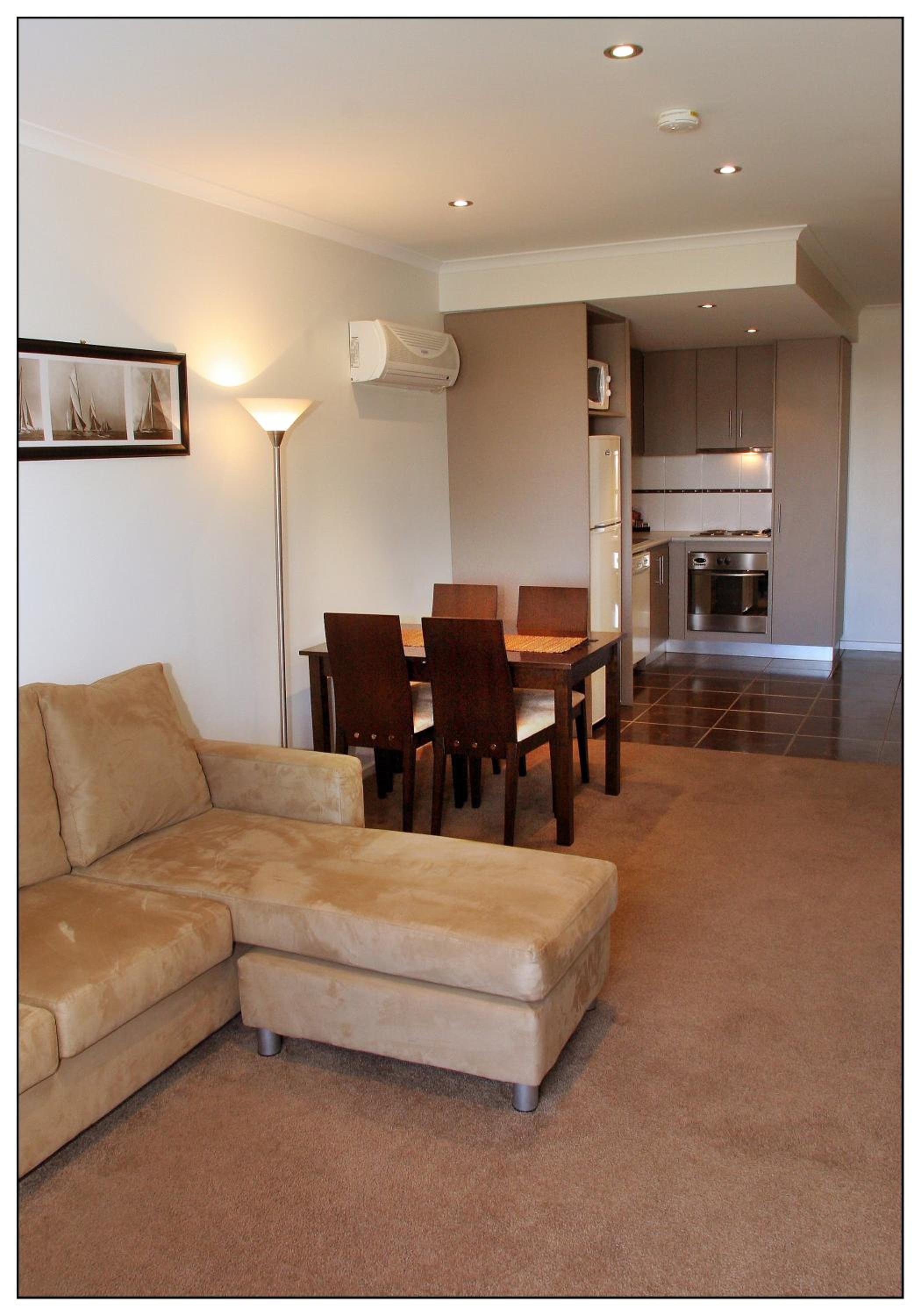 Two-Bedroom Apartment - Photo 5