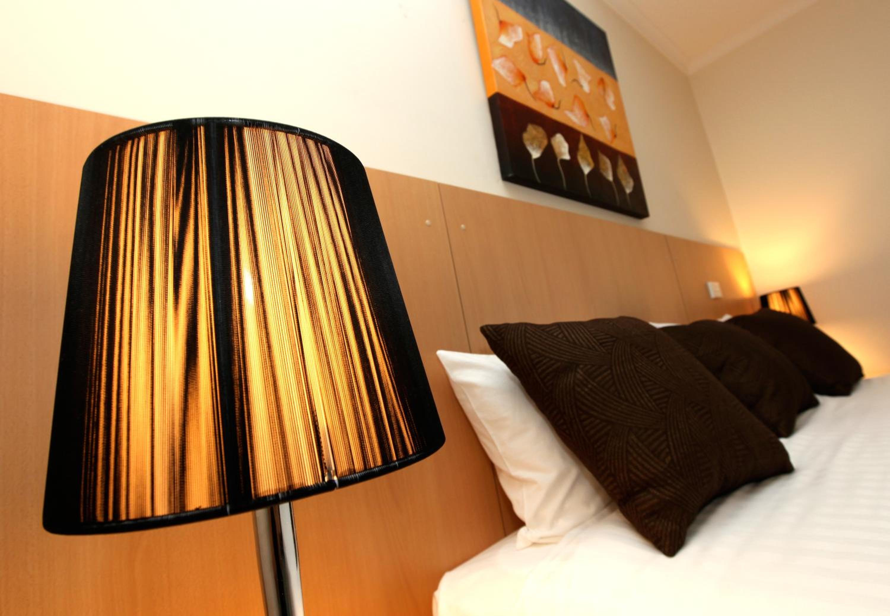 Standard Queen Room - Photo 5