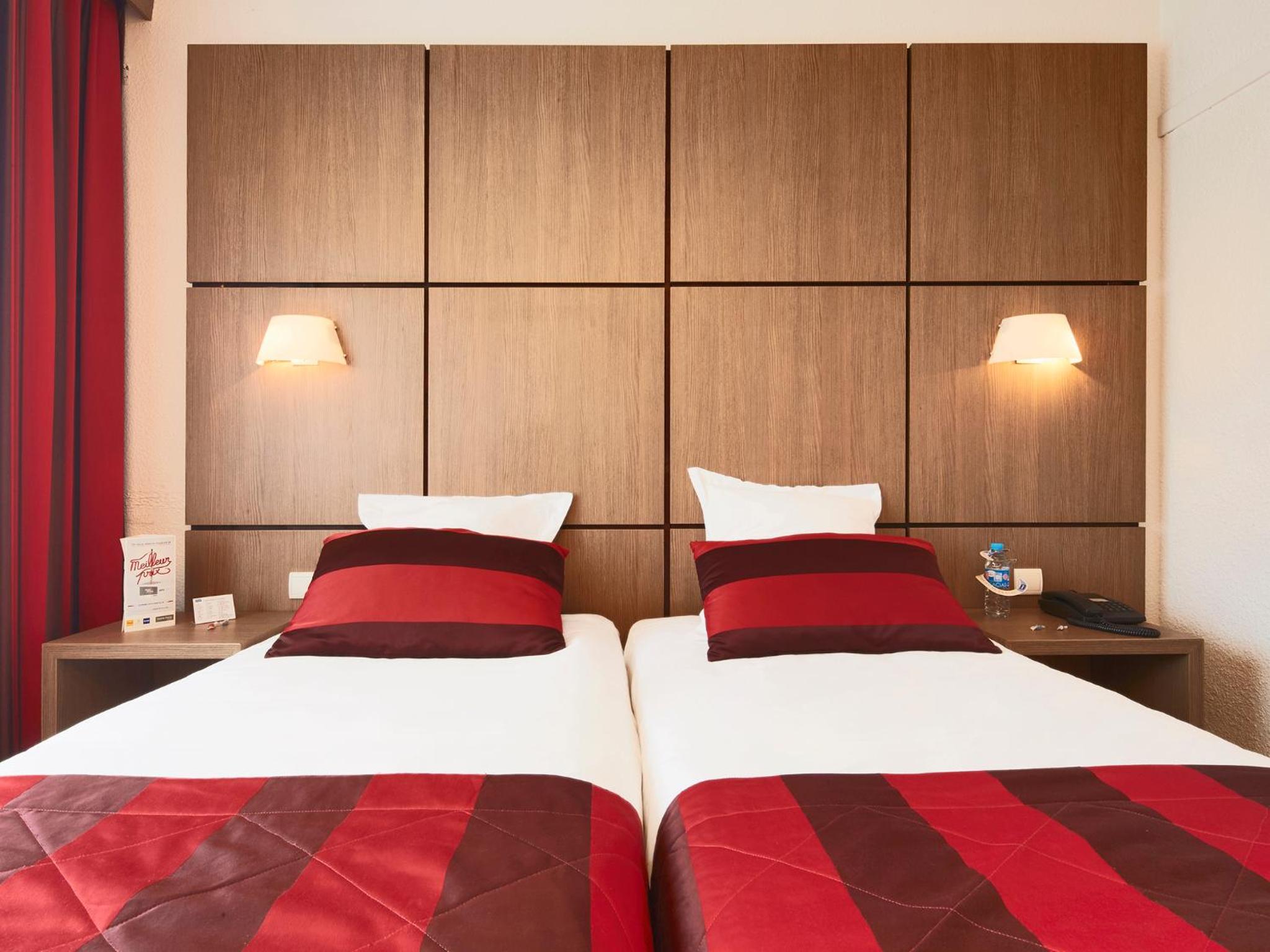 Twin Room - Photo 1