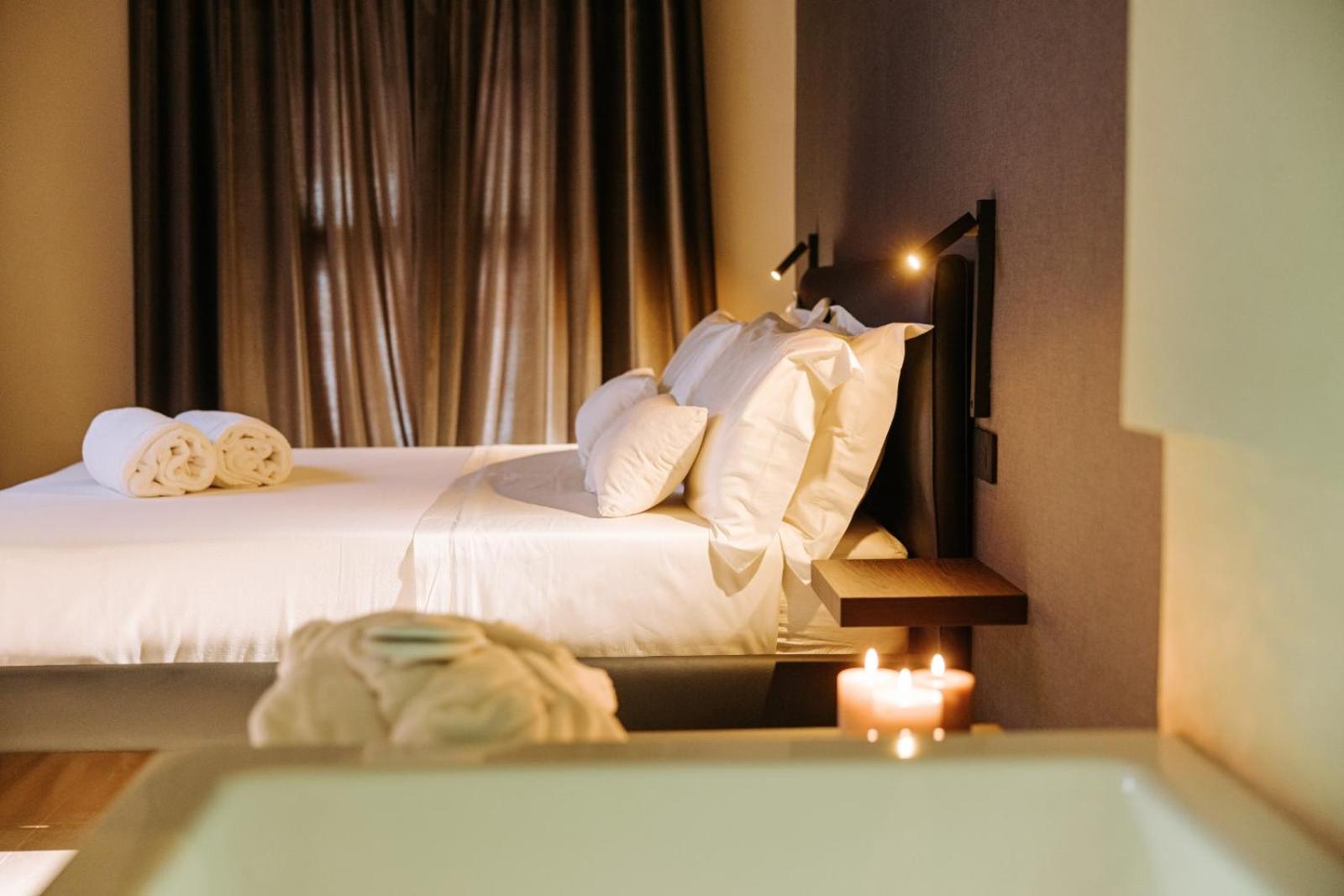 Deluxe Double Room with Bath