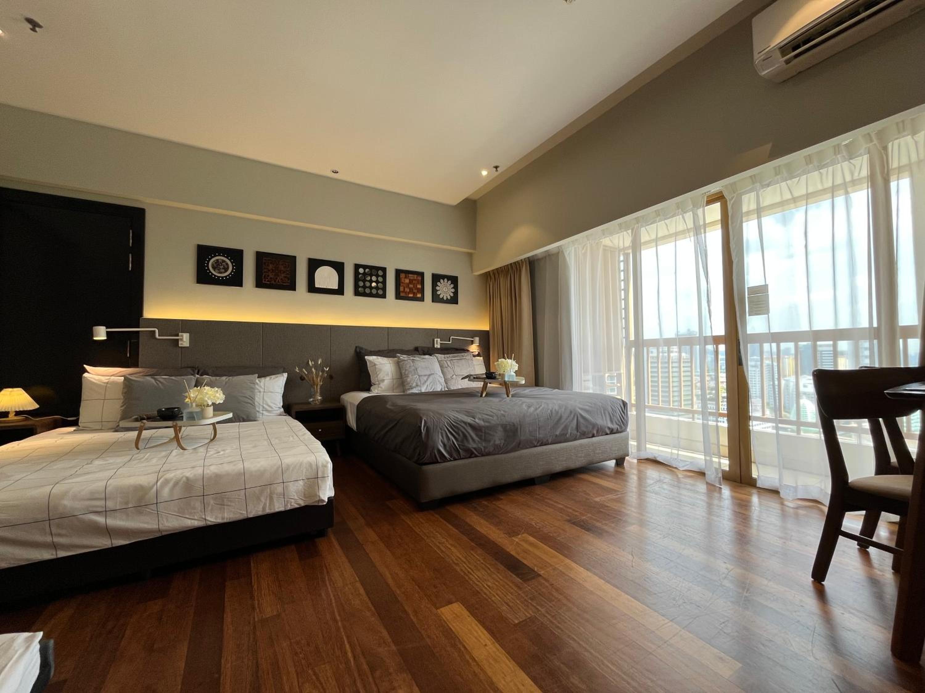 Studio with Balcony
