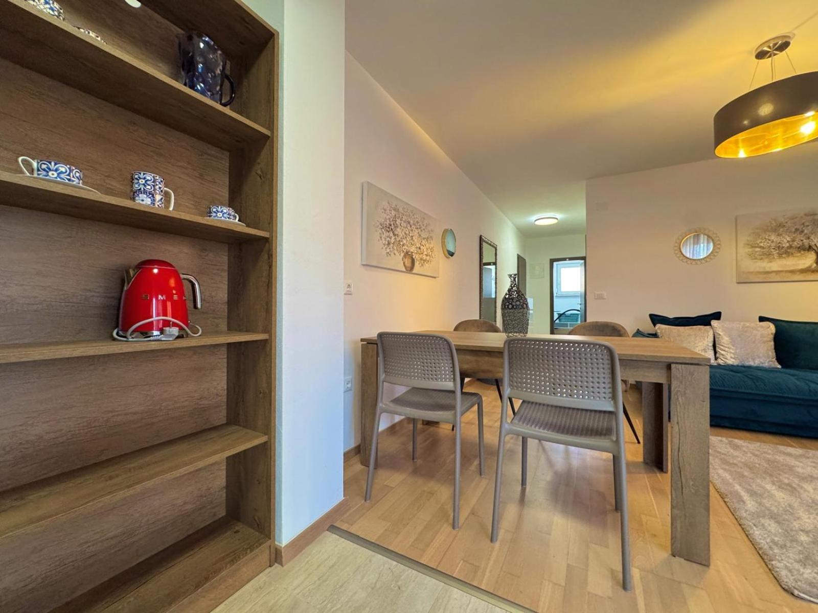 Deluxe One-Bedroom Apartment with Garden View
