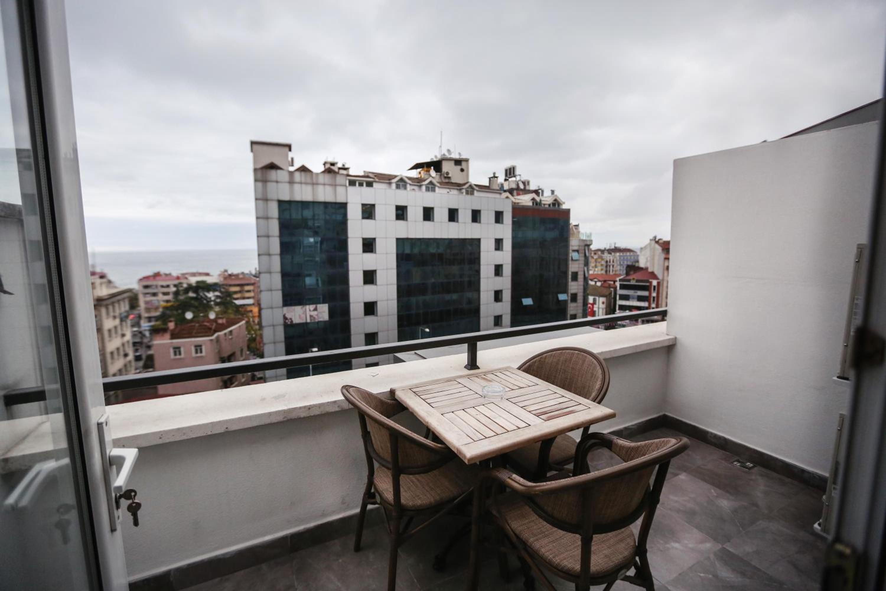 Triple Room with Sea View and Balcony photo 2