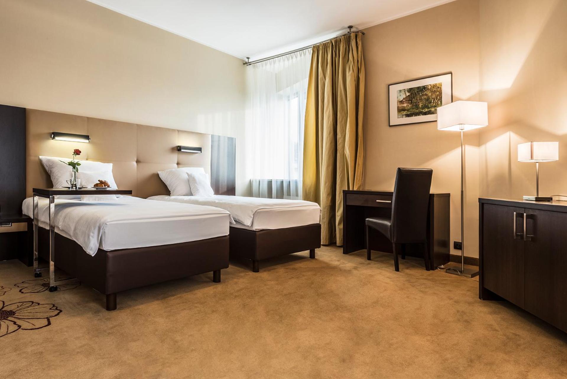 Twin Room - Photo 10