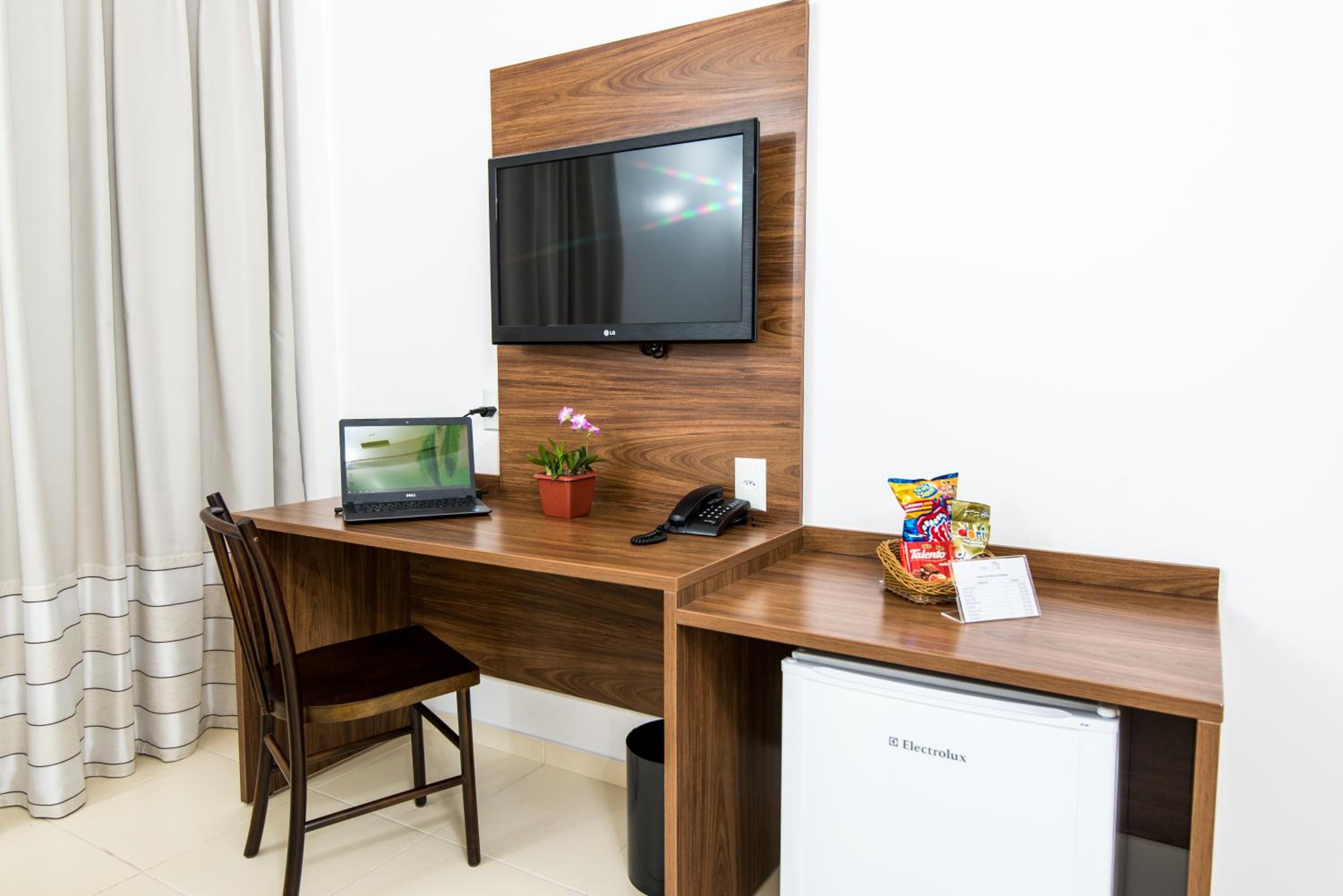 Standard Twin Room photo 2