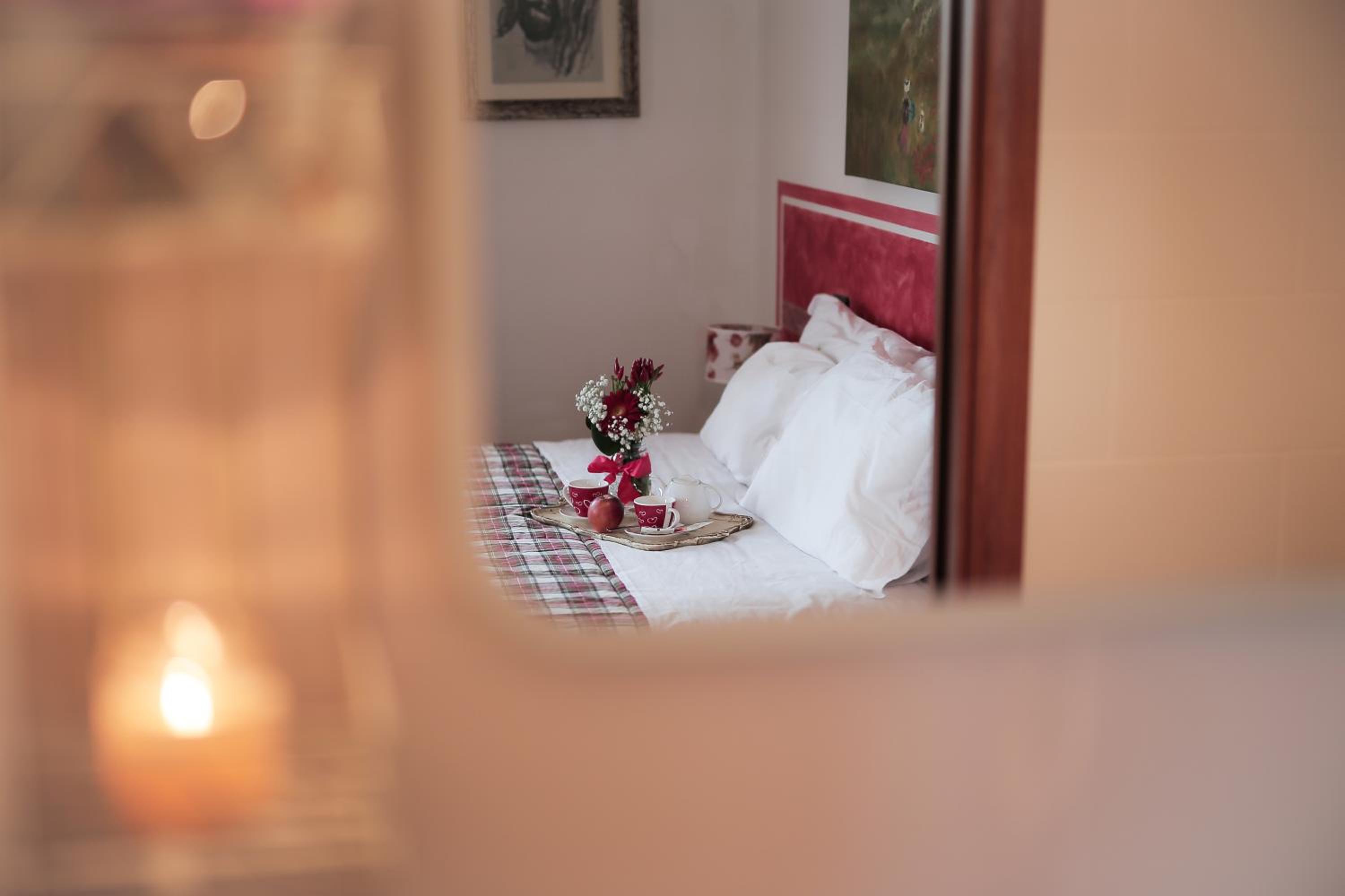 Large Double or Twin Room photo 3