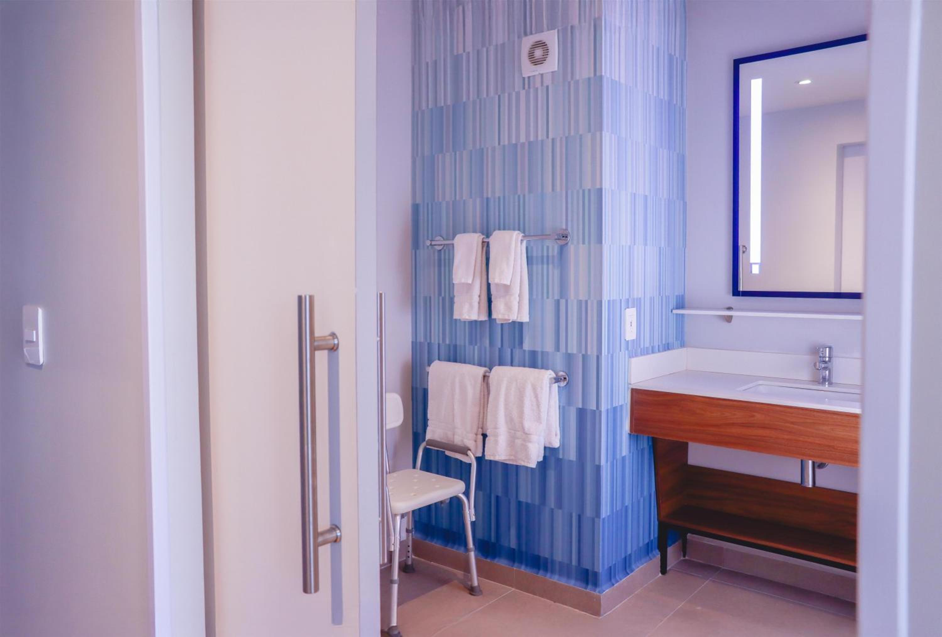 Double Room - Mobility and Hearing Access photo 1