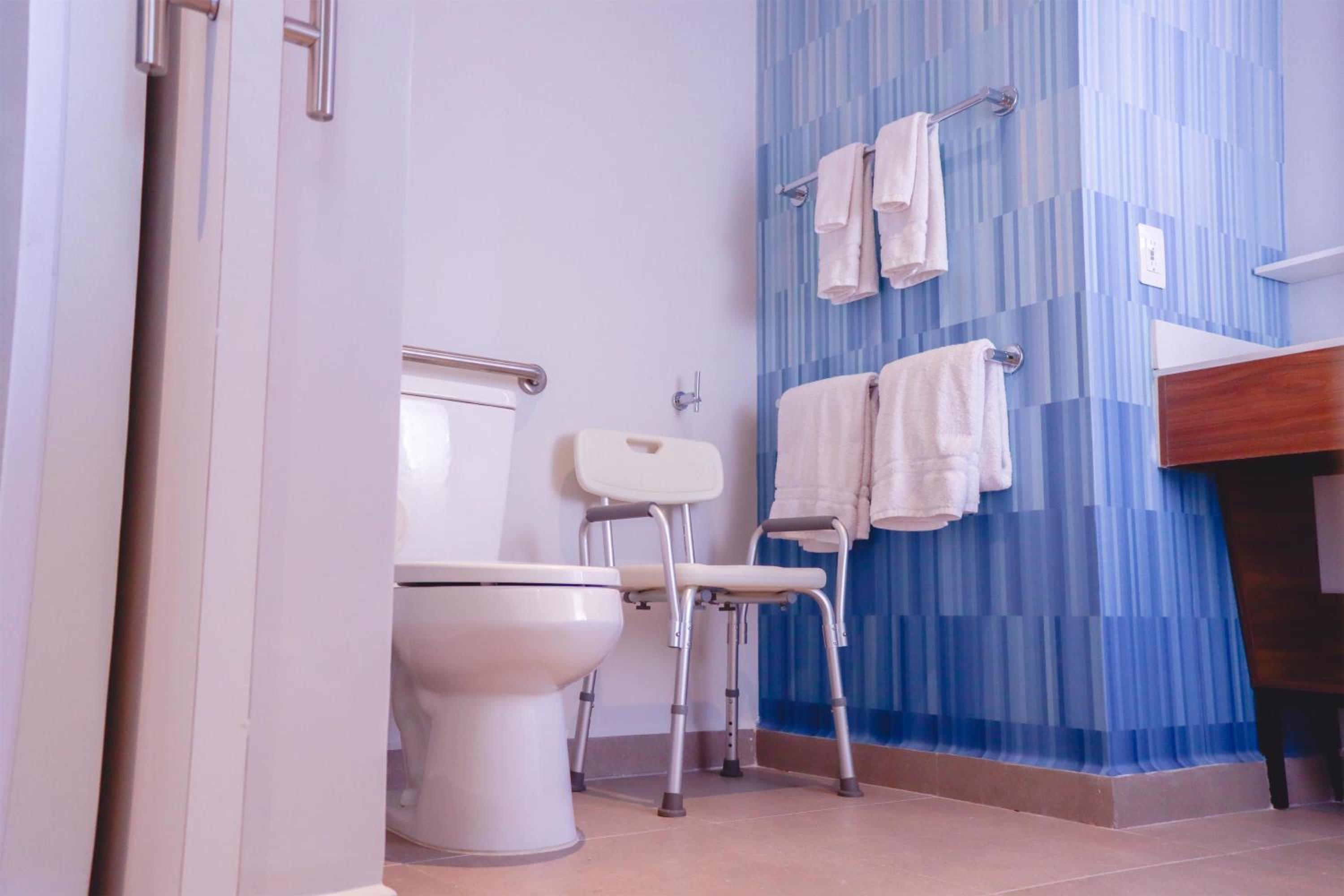 Double Room - Mobility and Hearing Access photo 3