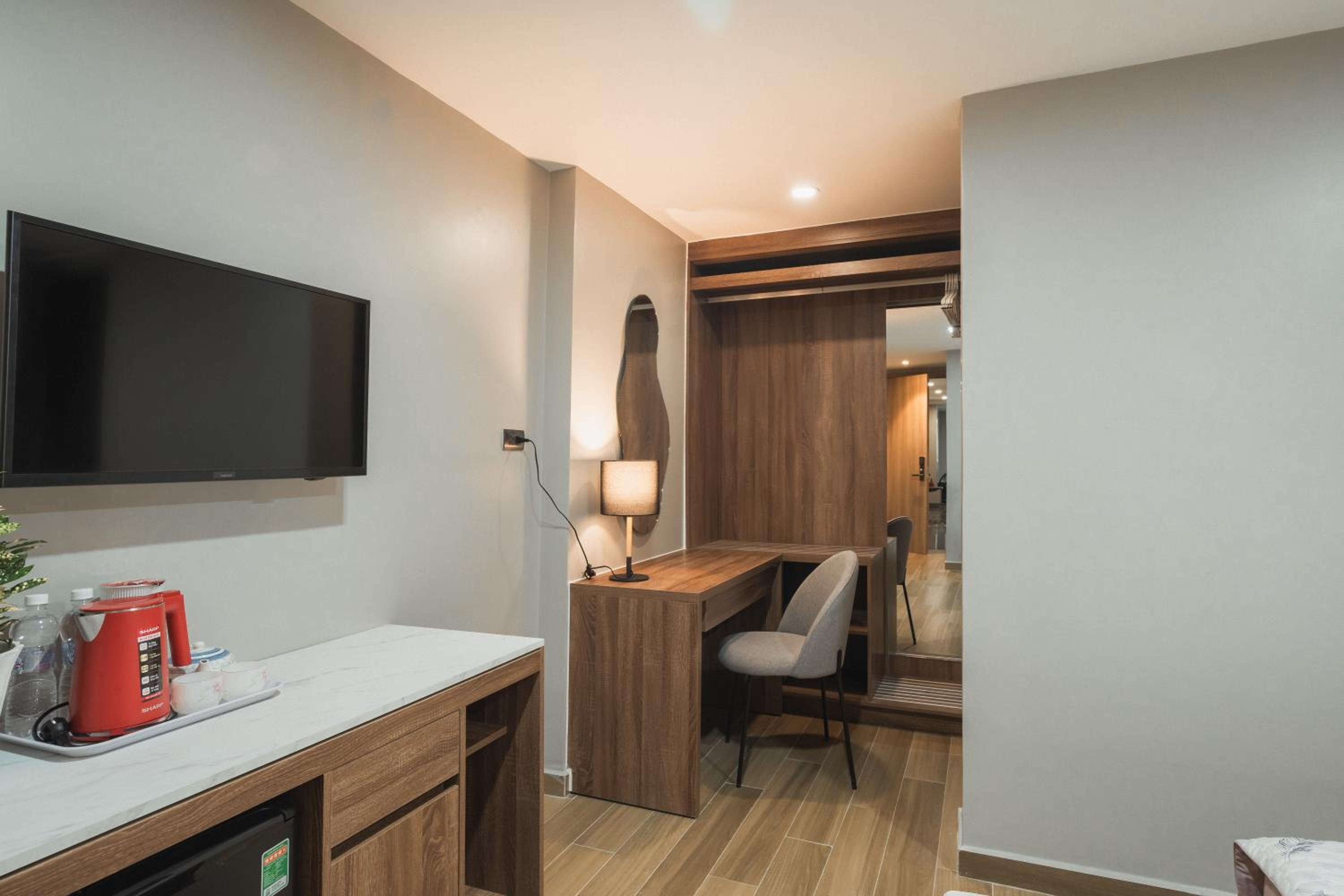 Standard King Room photo 2