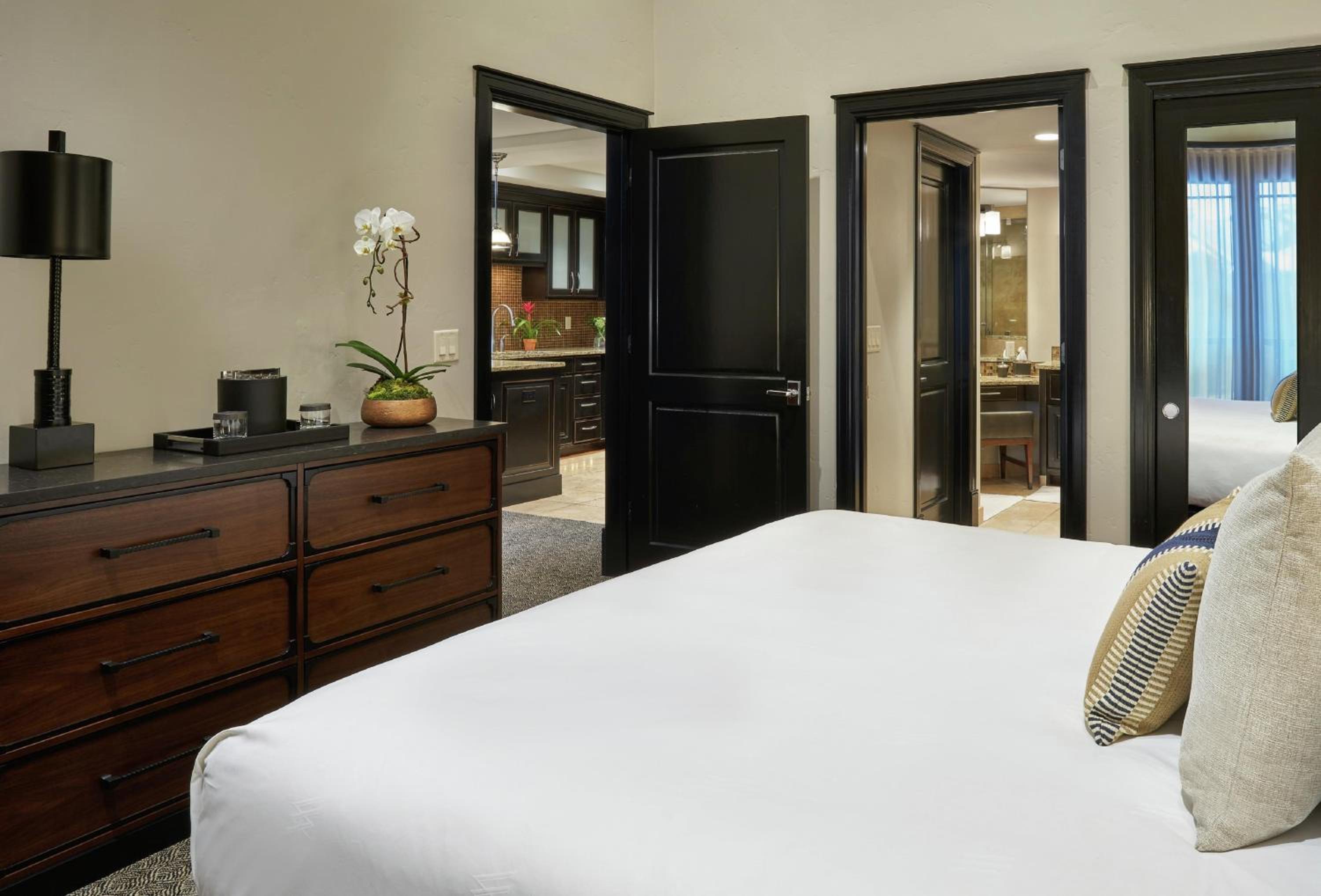 Three-Bedroom King Residence with Three Queen Beds - Photo 1