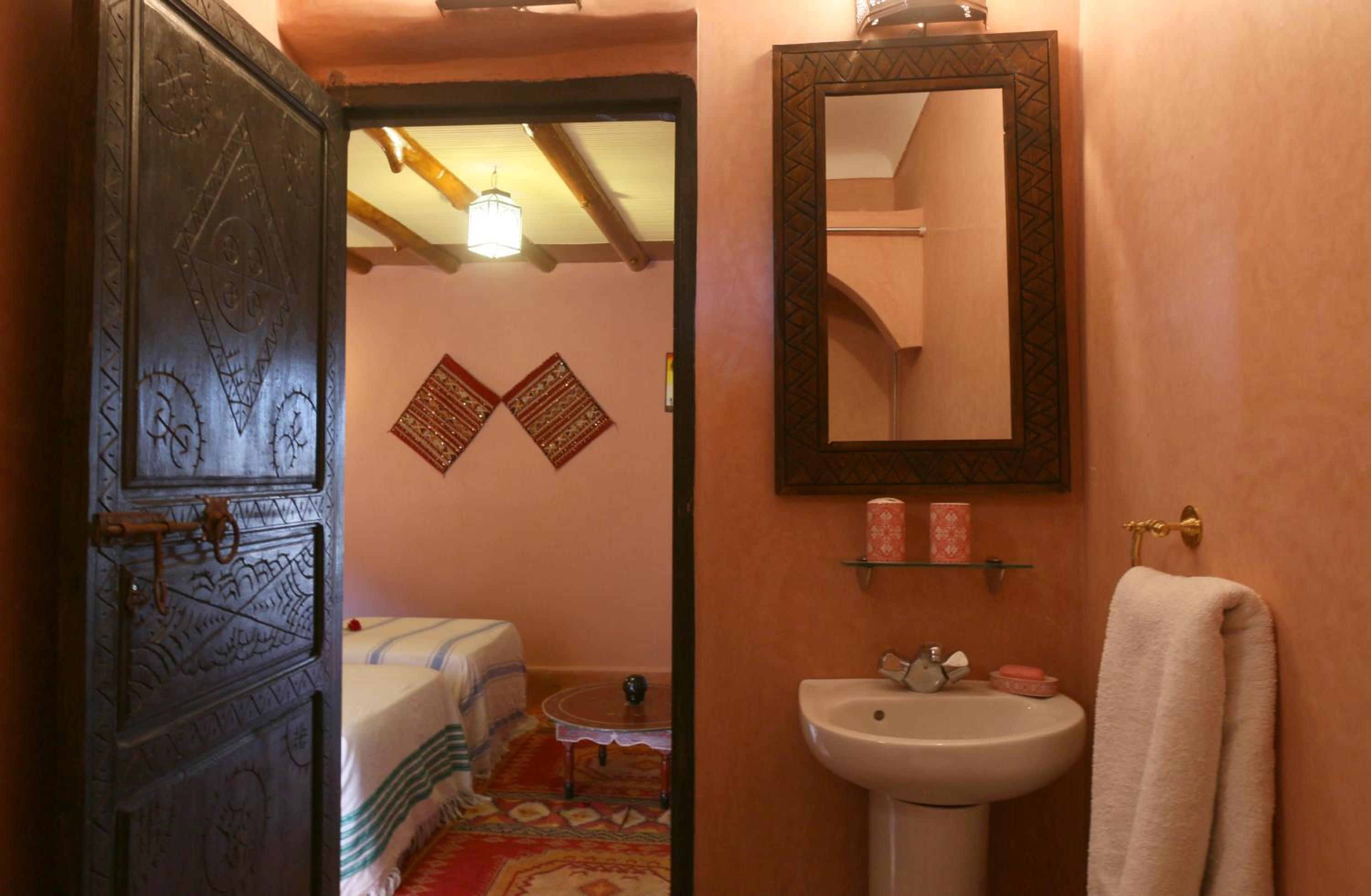 Deluxe Double Room with Balcony photo 3
